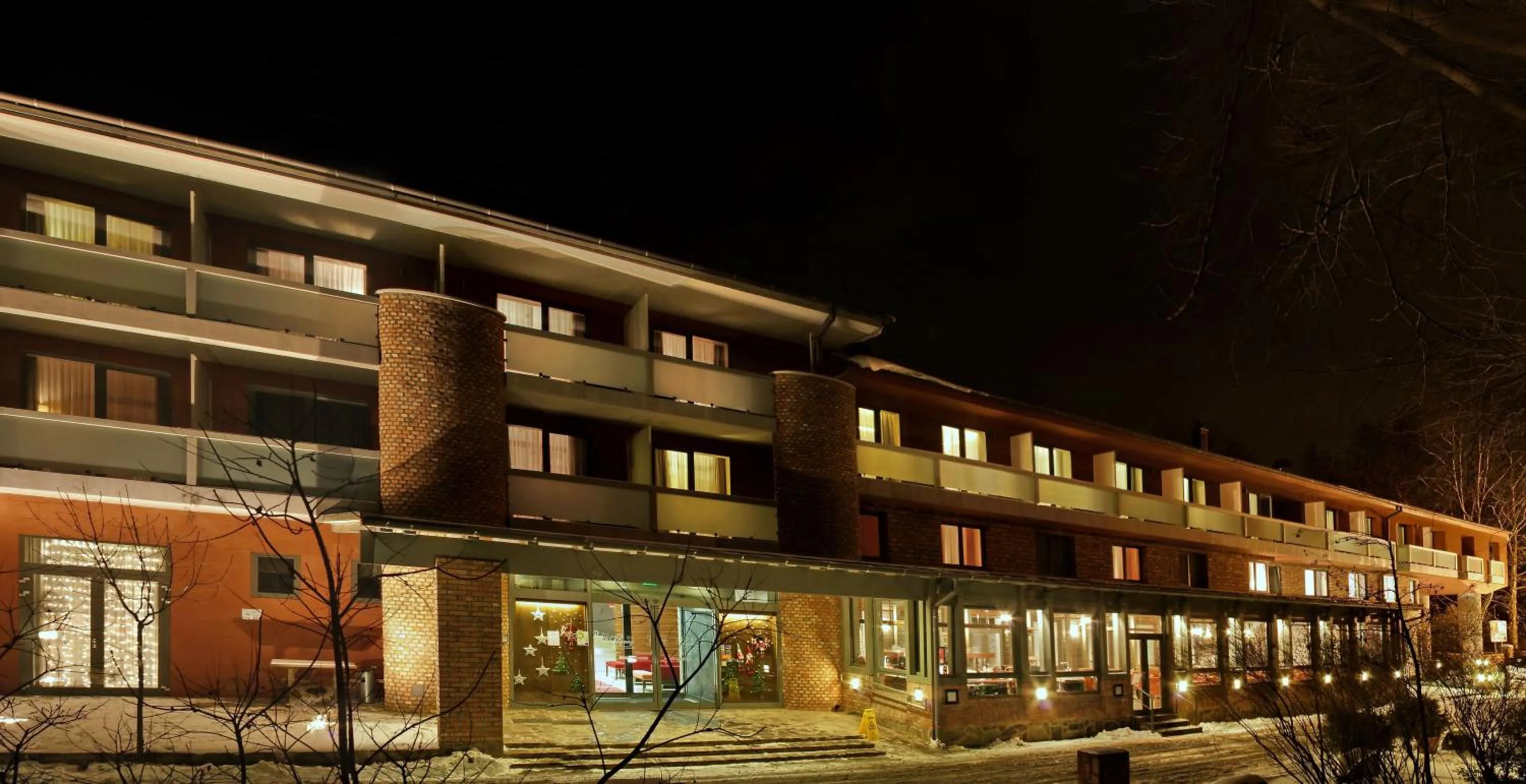 Facade/entrance in Hotel Pagony Wellness