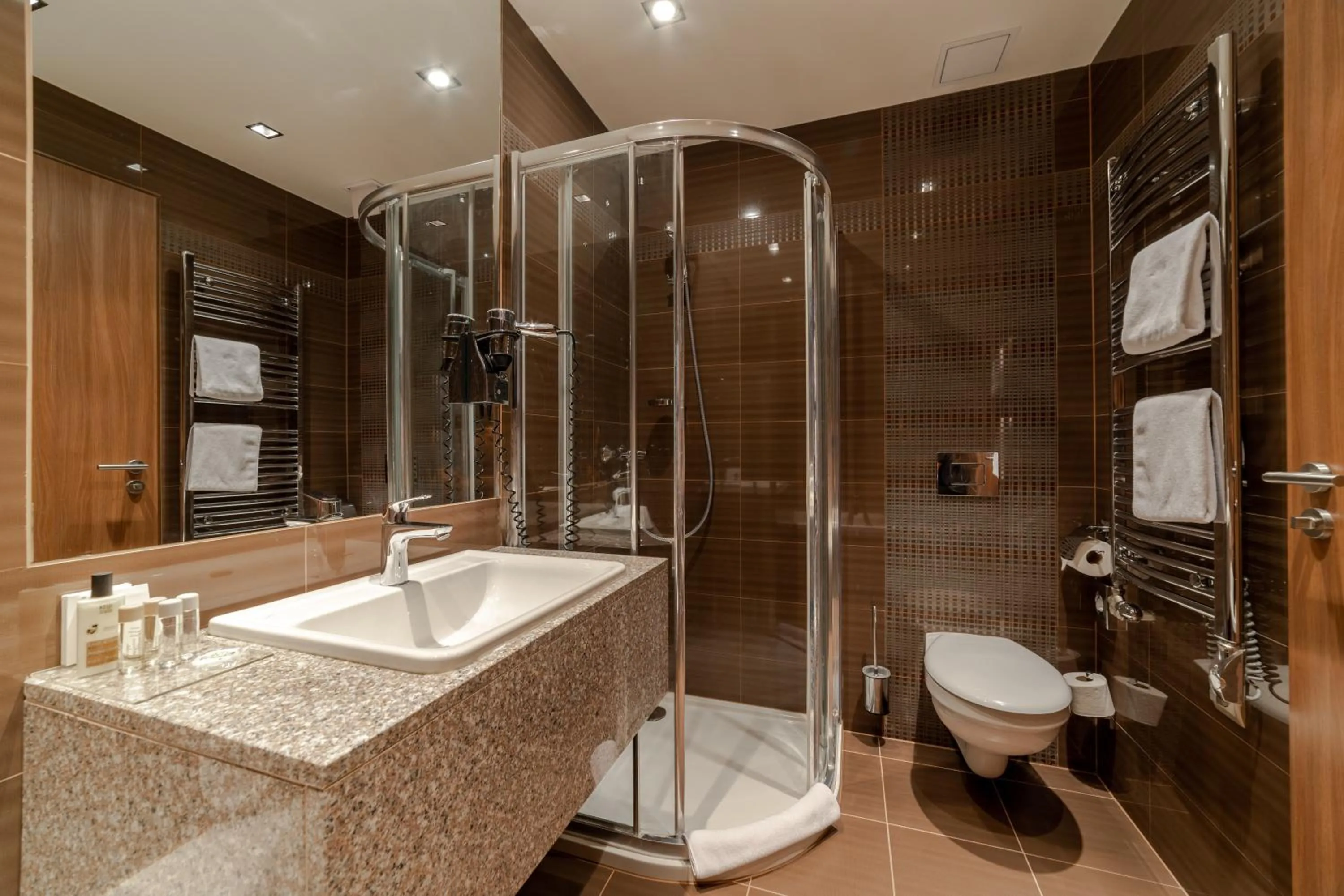 Bathroom in Hotel Pagony Wellness
