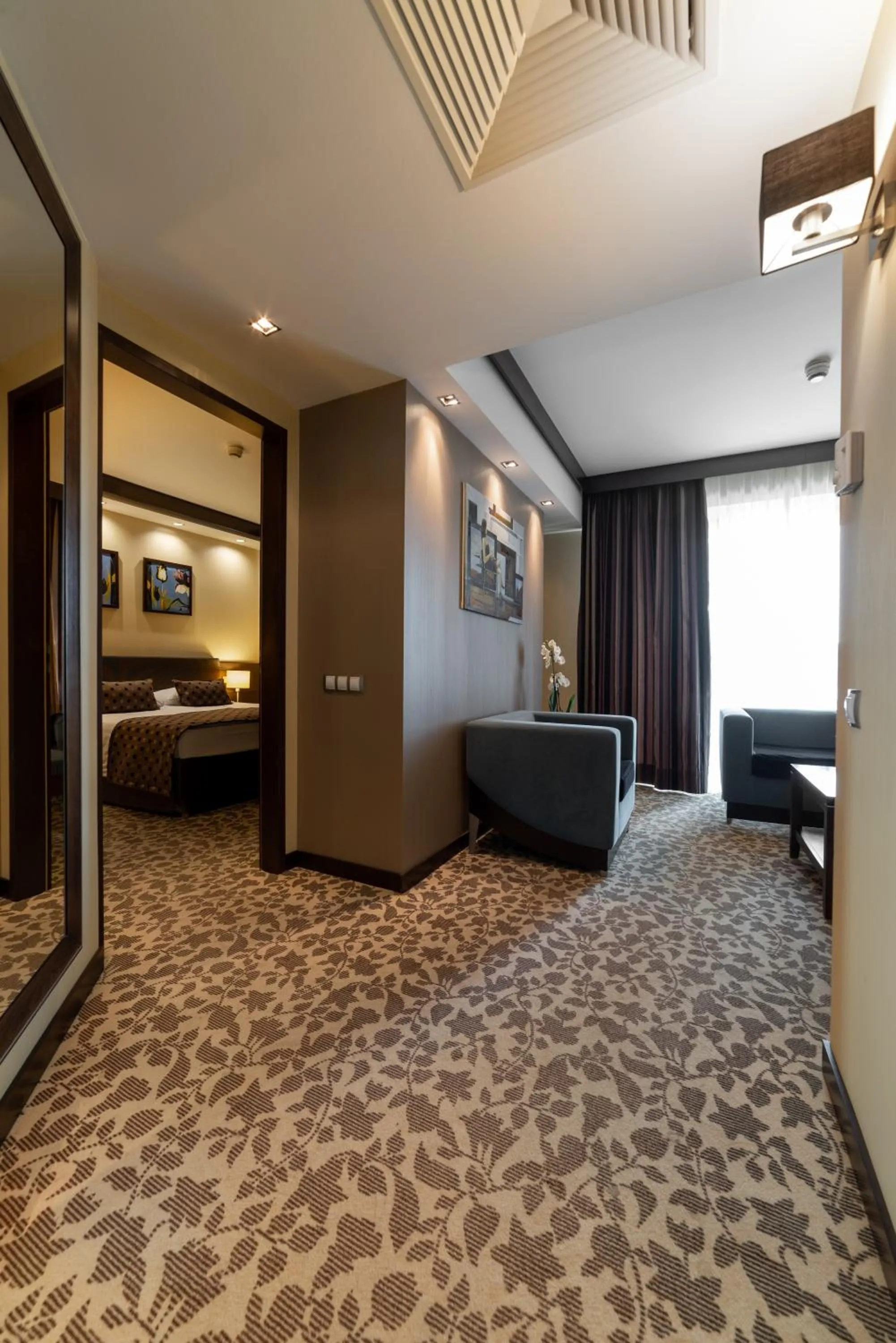 Living room, Bed in Hotel Pagony Wellness