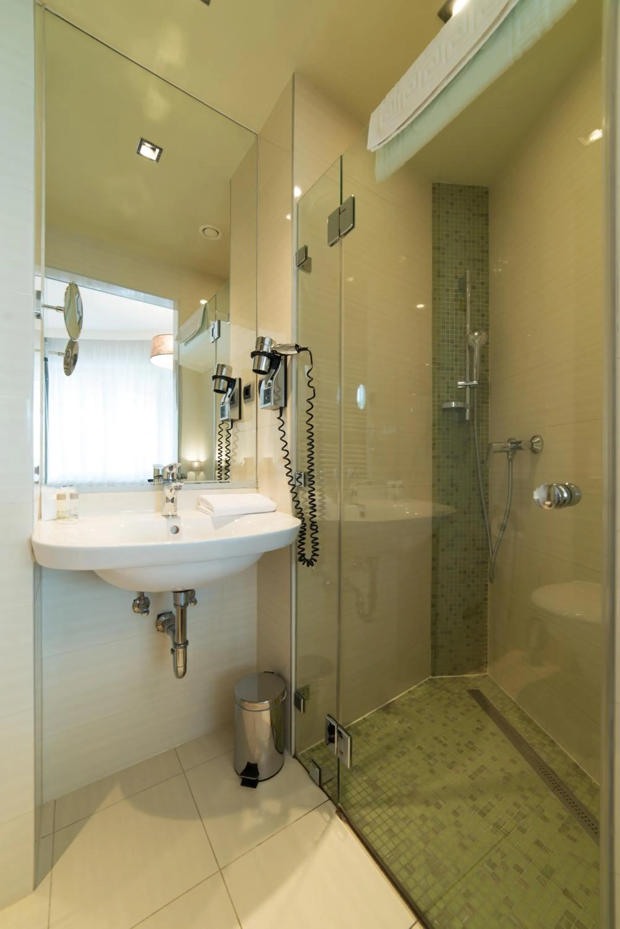 Bathroom in Hotel Pagony Wellness