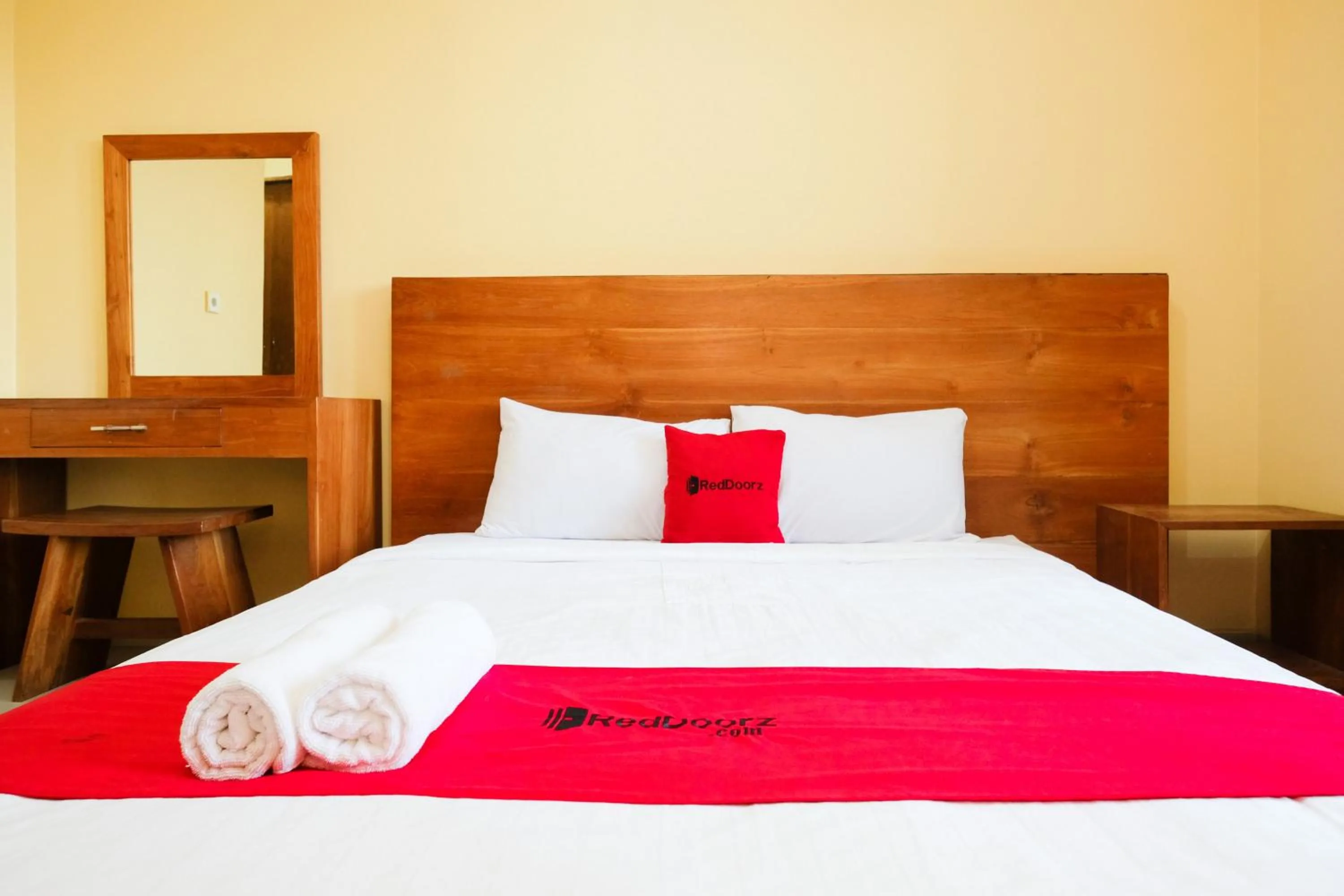 Bedroom, Bed in RedDoorz @ Kerta Dalem Sidakarya