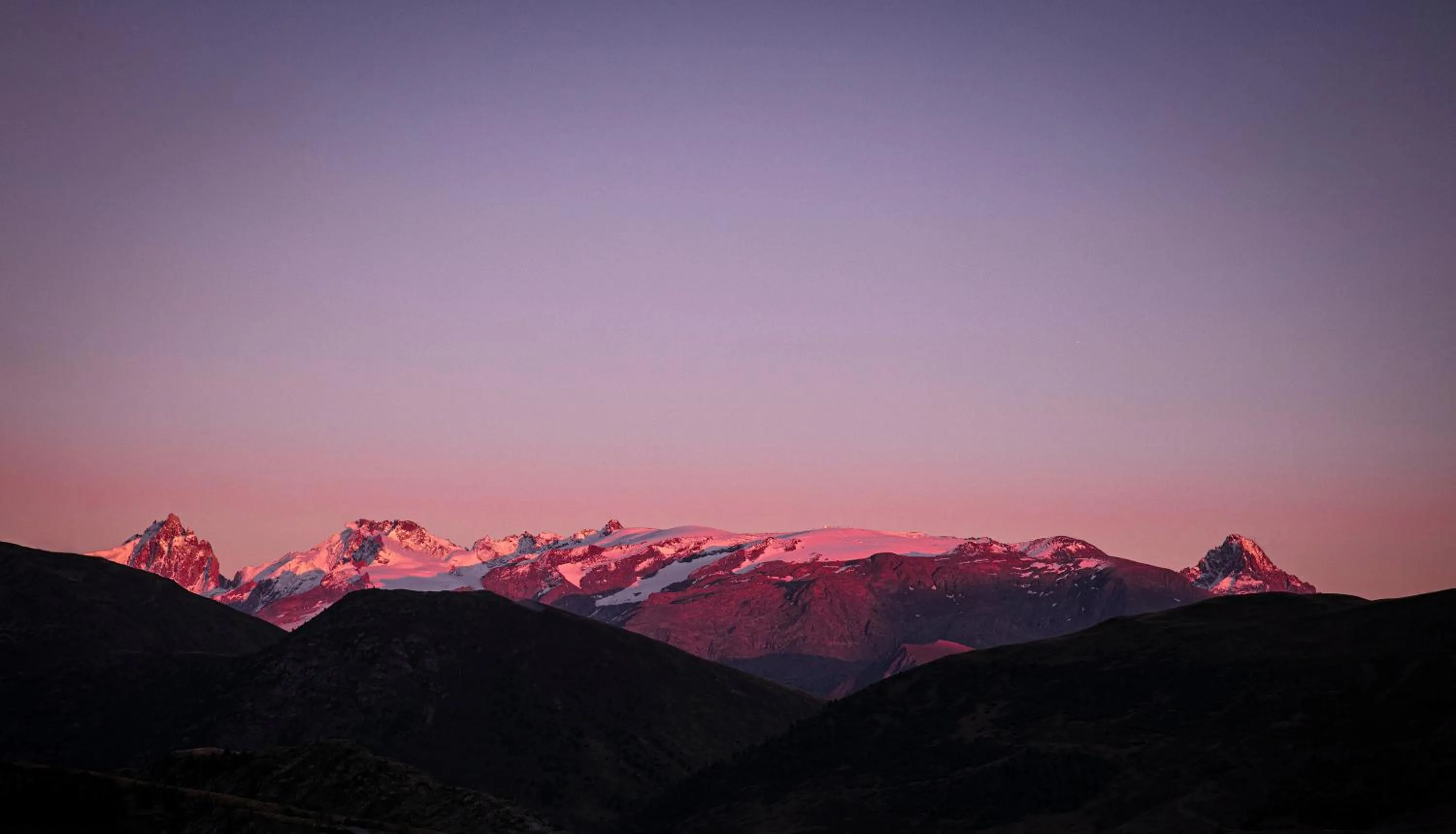 Sunset in Grandes Rousses Hotel & Spa