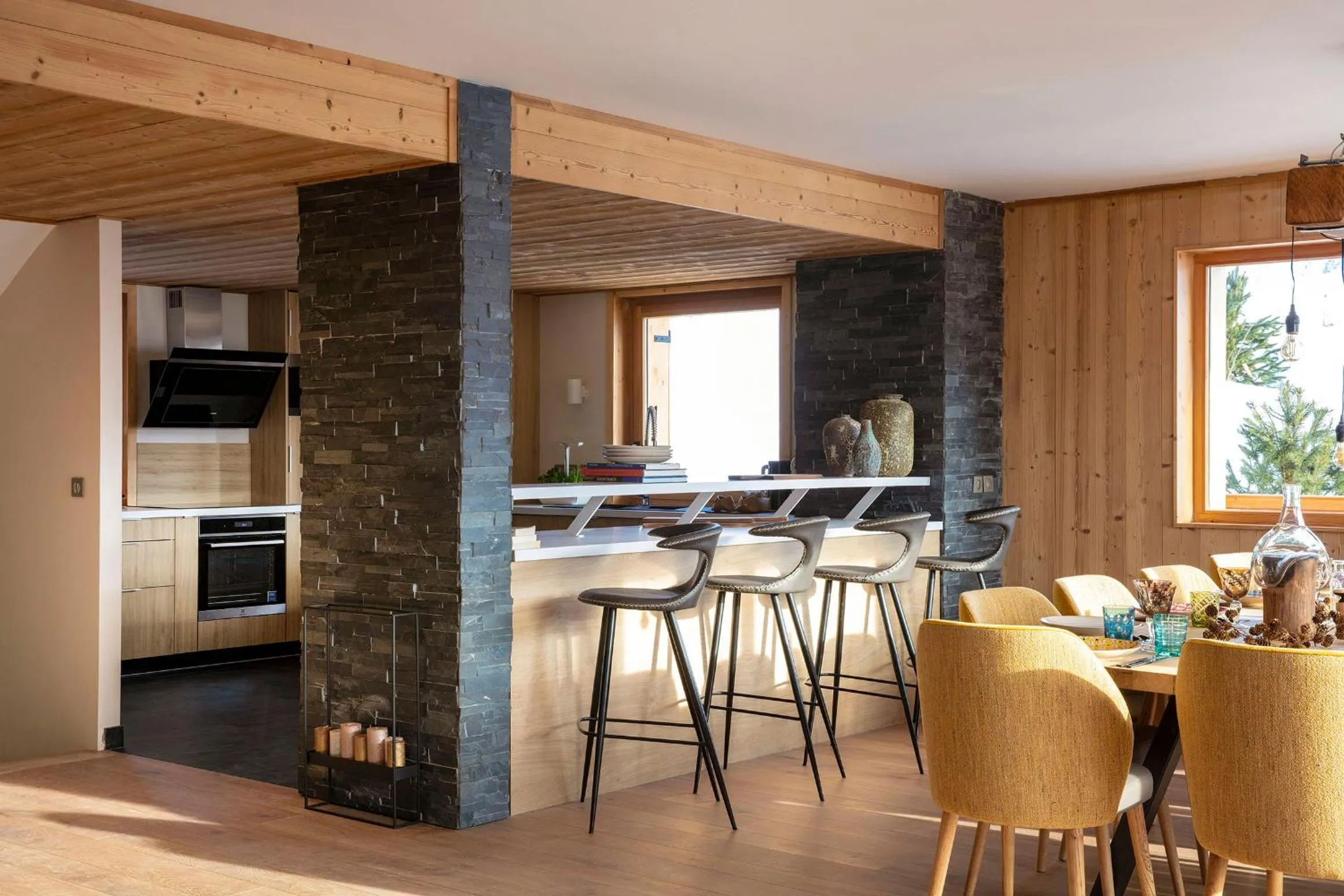 Lounge or bar in Grandes Rousses Hotel & Spa