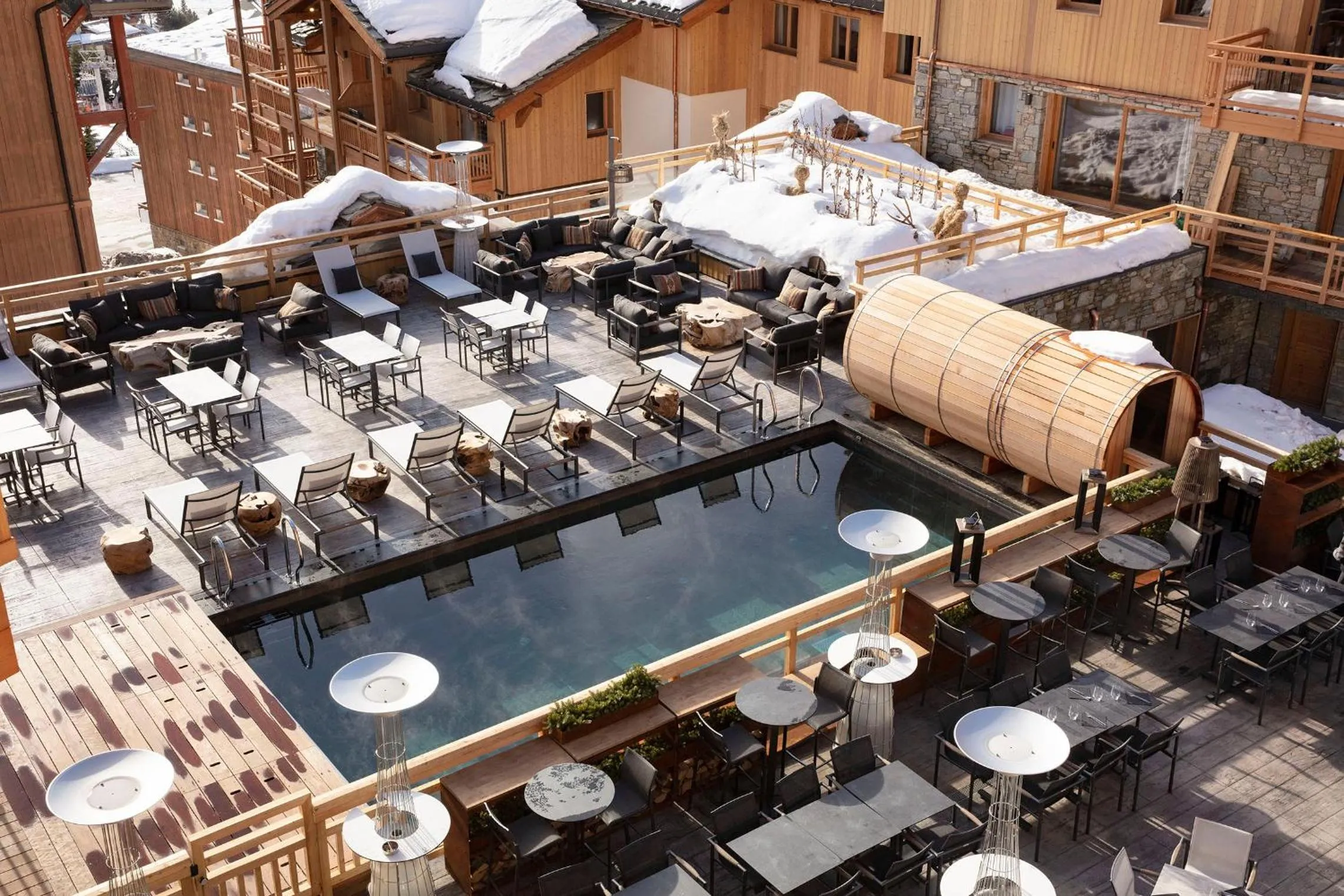 Pool view in Grandes Rousses Hotel & Spa