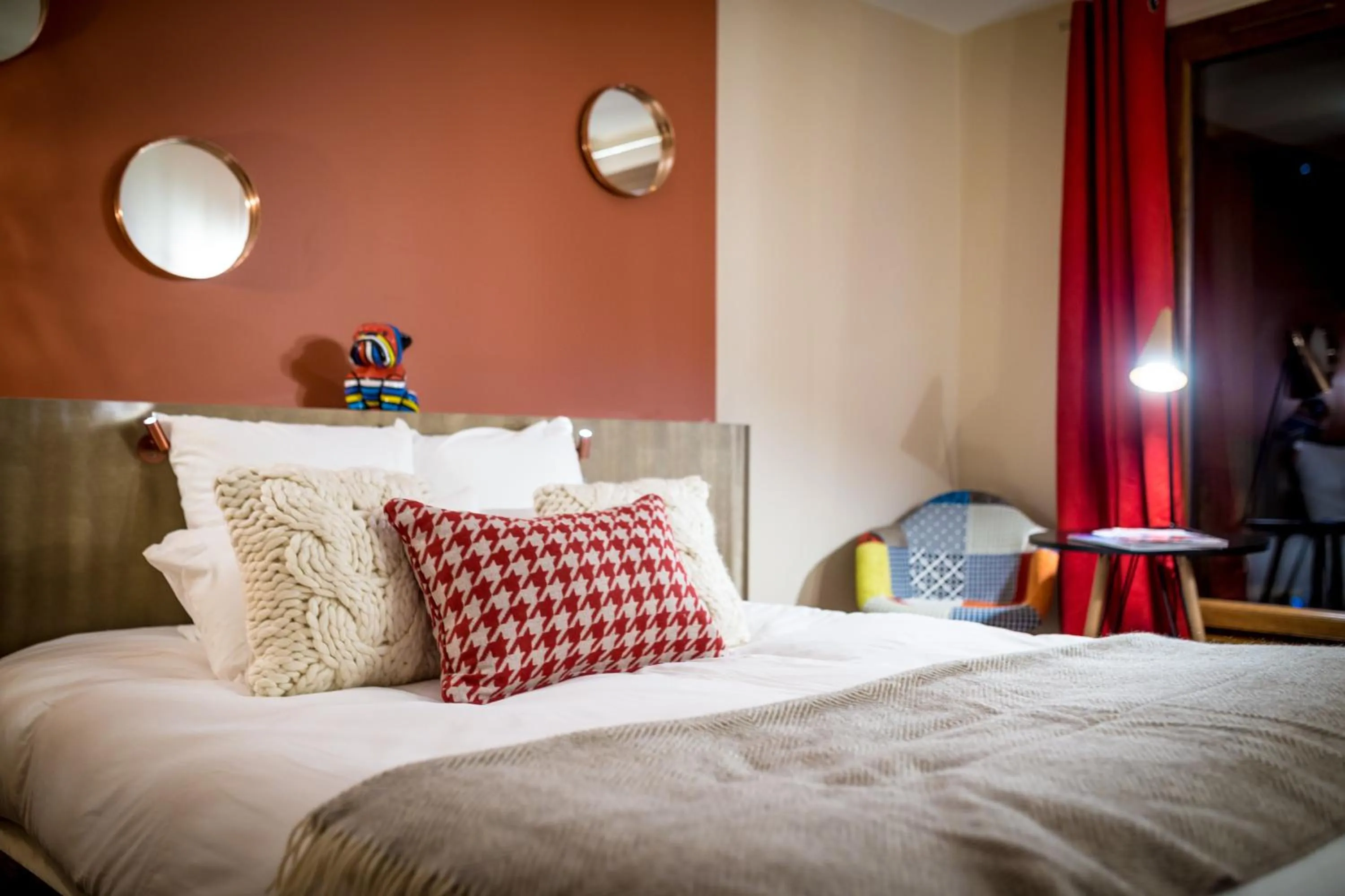 Photo of the whole room, Bed in Grandes Rousses Hotel & Spa