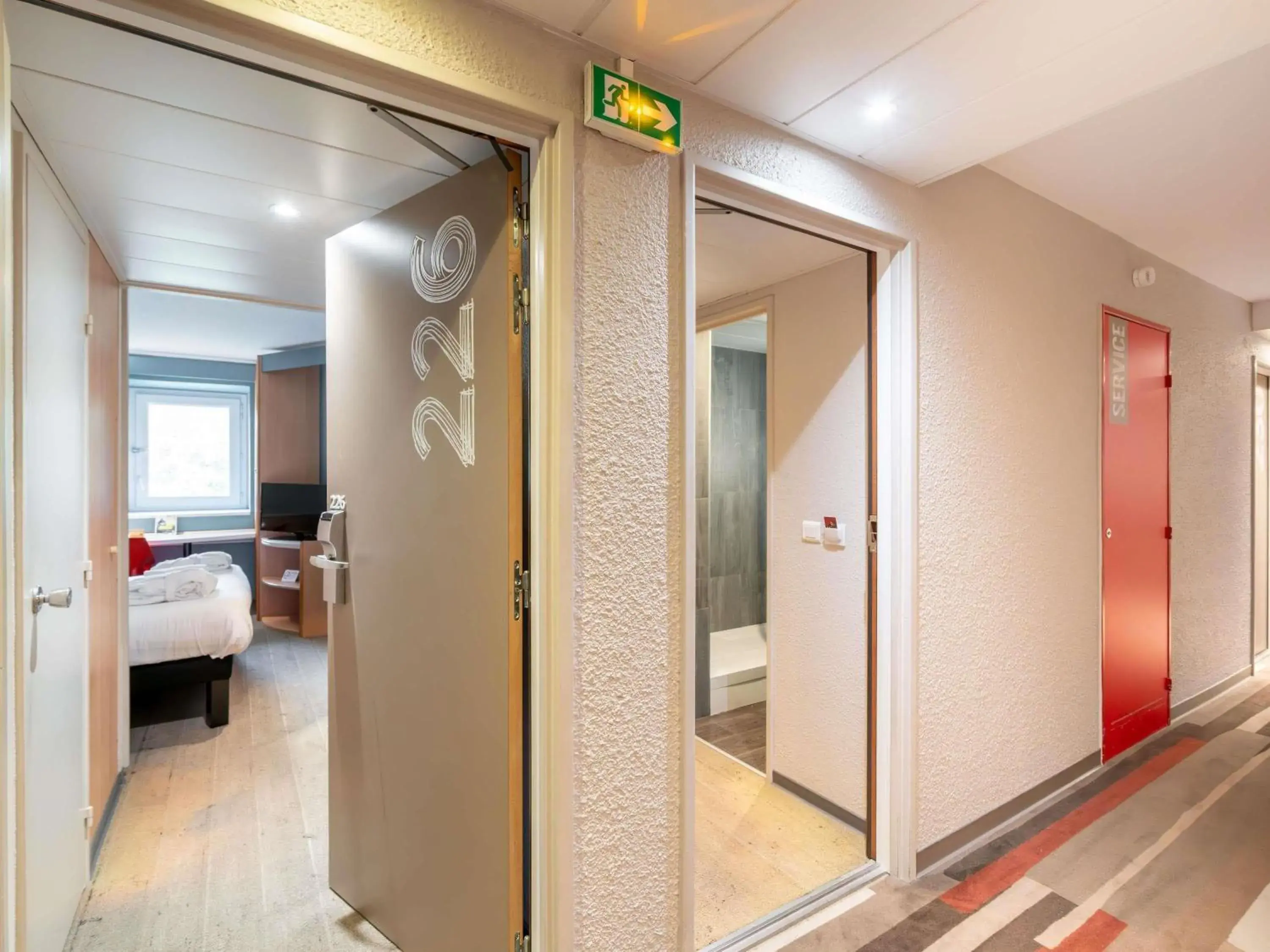 Bedroom, Bed in ibis Antibes Sophia-Antipolis Bedroom, Bed in ibis Antibes Sophia-Antipolis