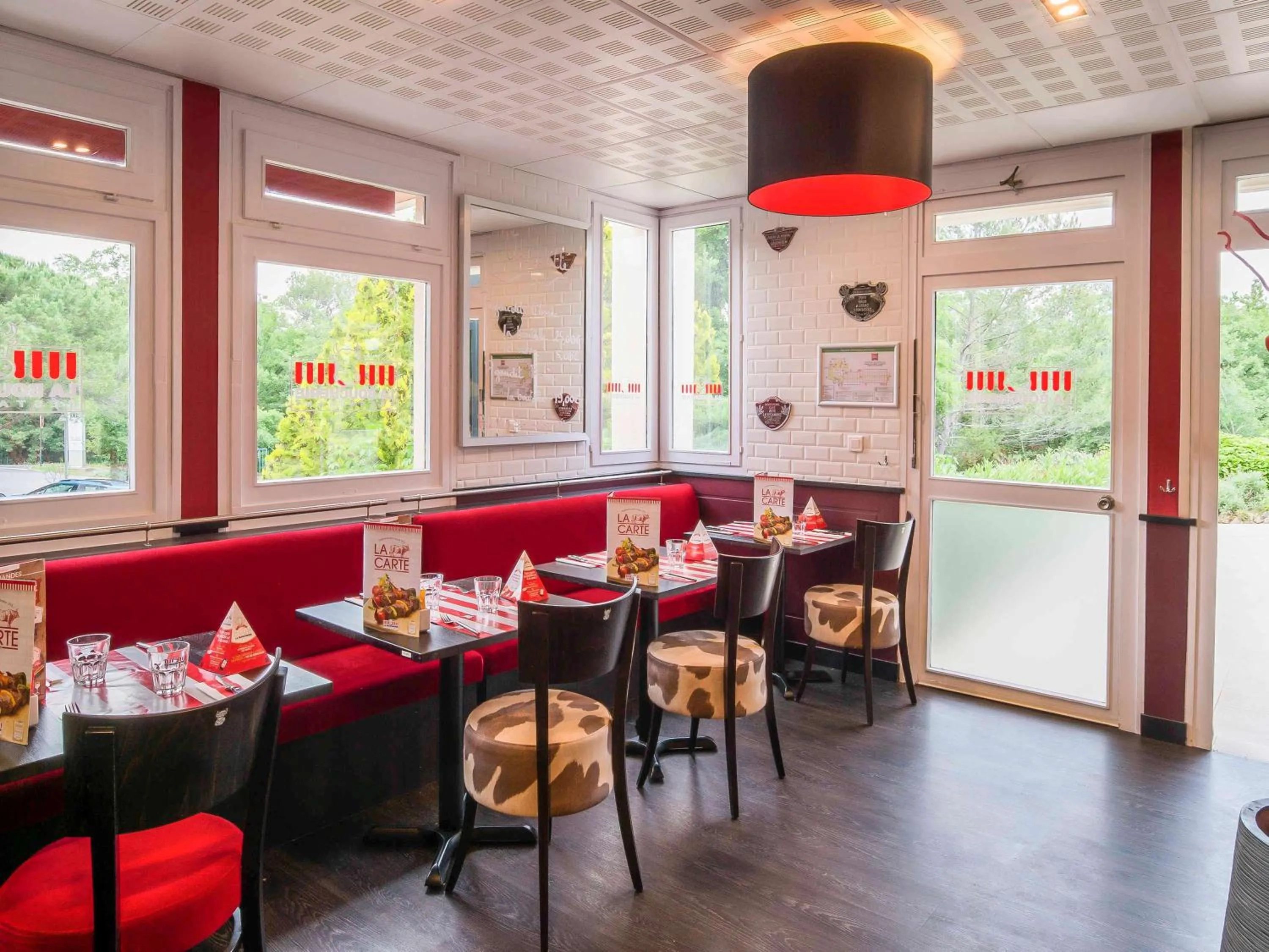 Restaurant/places to eat in ibis Antibes Sophia-Antipolis