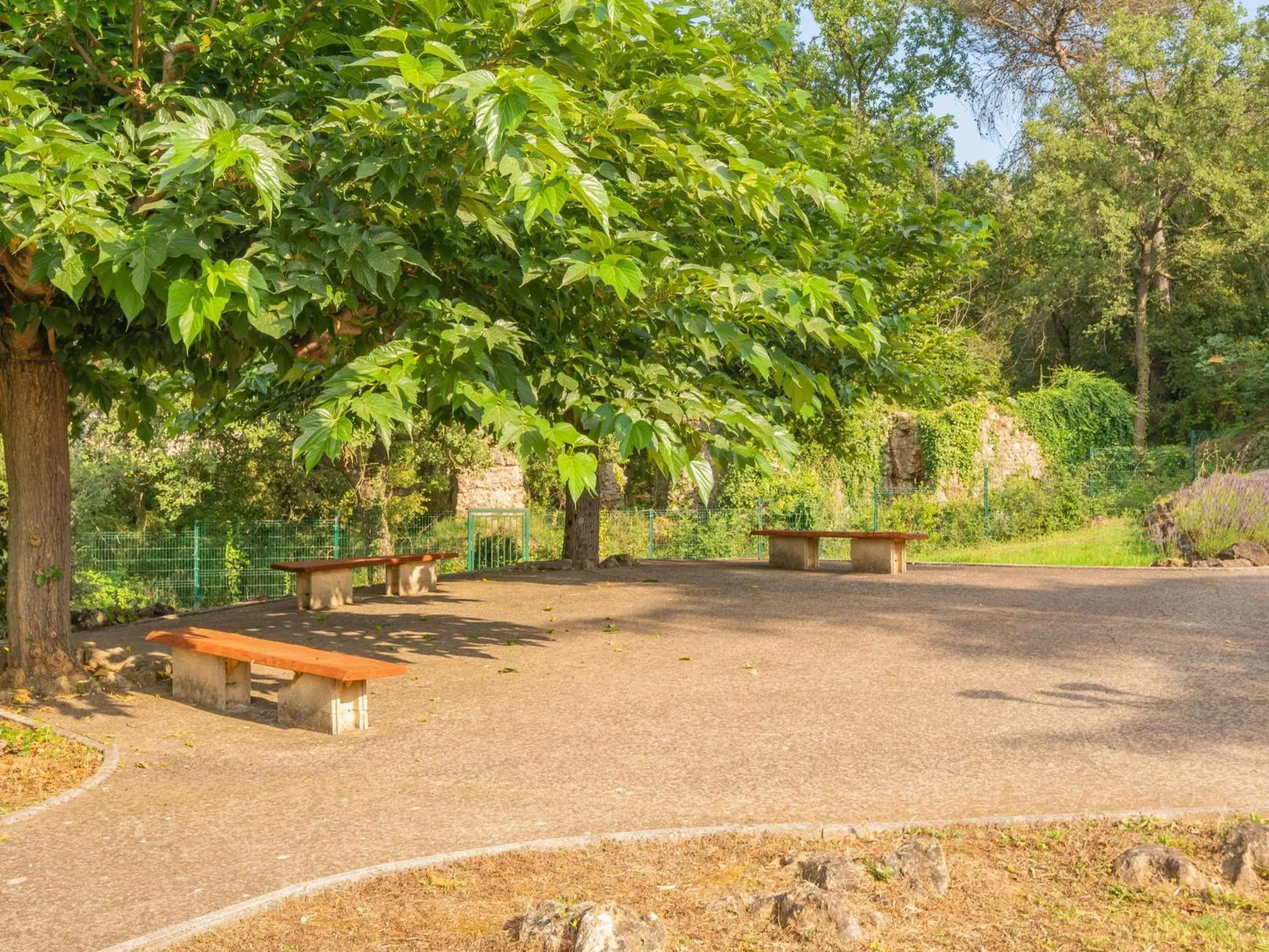 Property building in ibis Antibes Sophia-Antipolis Property building in ibis Antibes Sophia-Antipolis