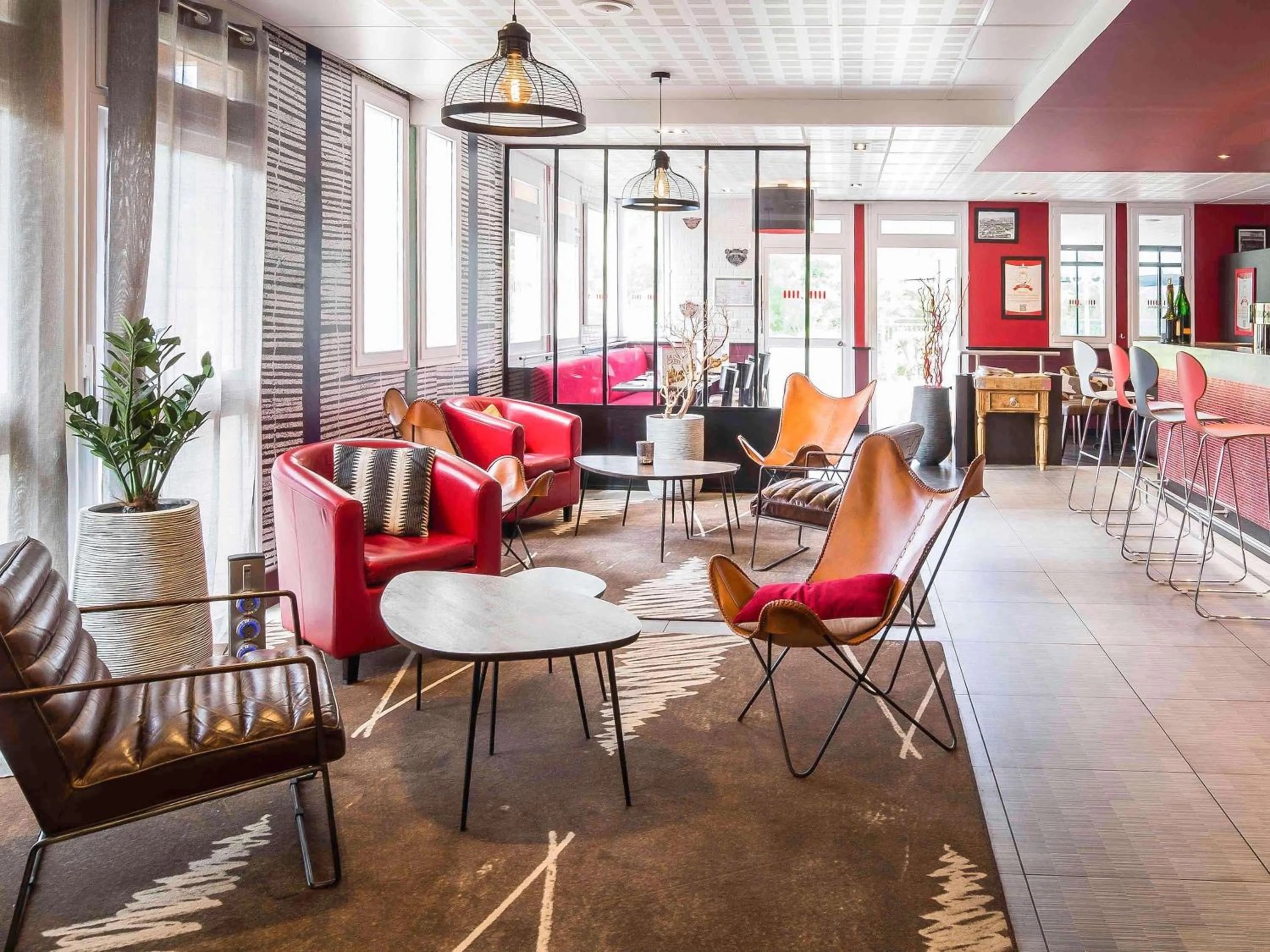 Property building in ibis Antibes Sophia-Antipolis