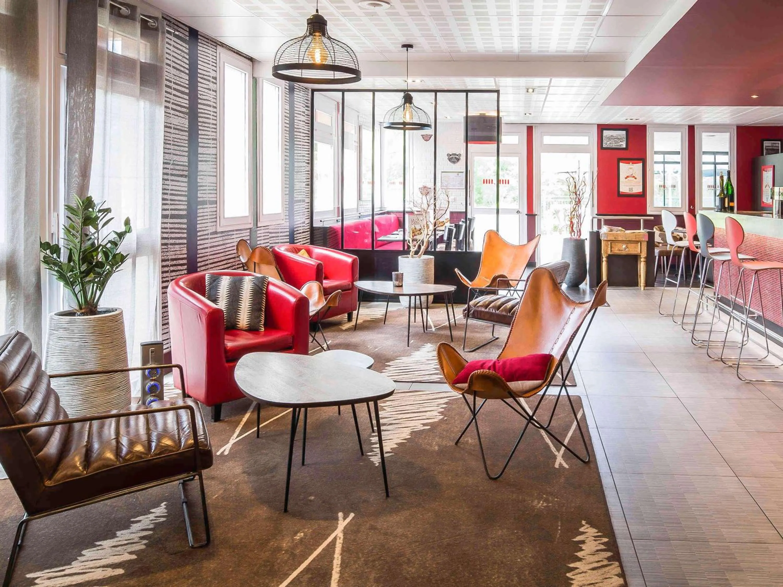 Property building in ibis Antibes Sophia-Antipolis