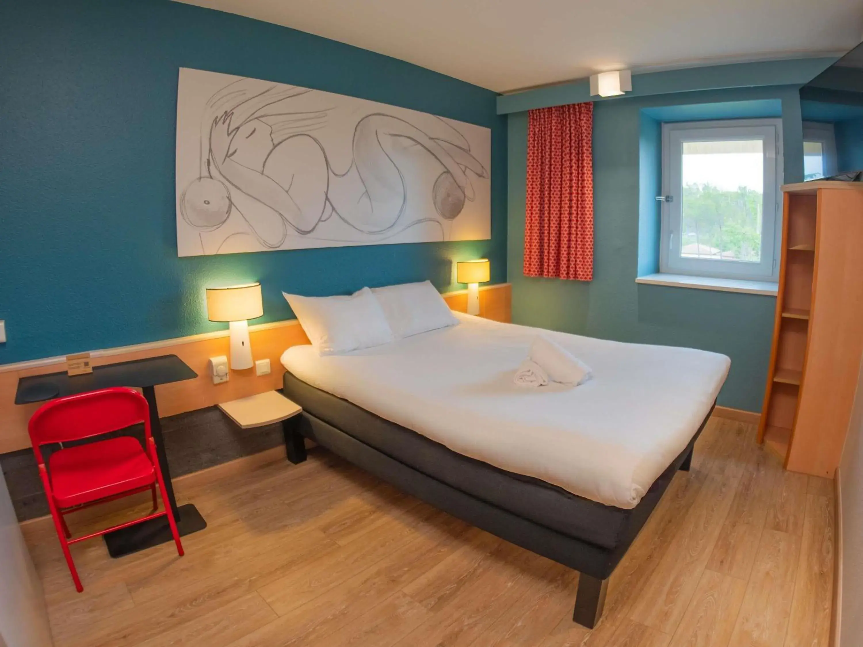 Bedroom, Bed in ibis Antibes Sophia-Antipolis Bedroom, Bed in ibis Antibes Sophia-Antipolis