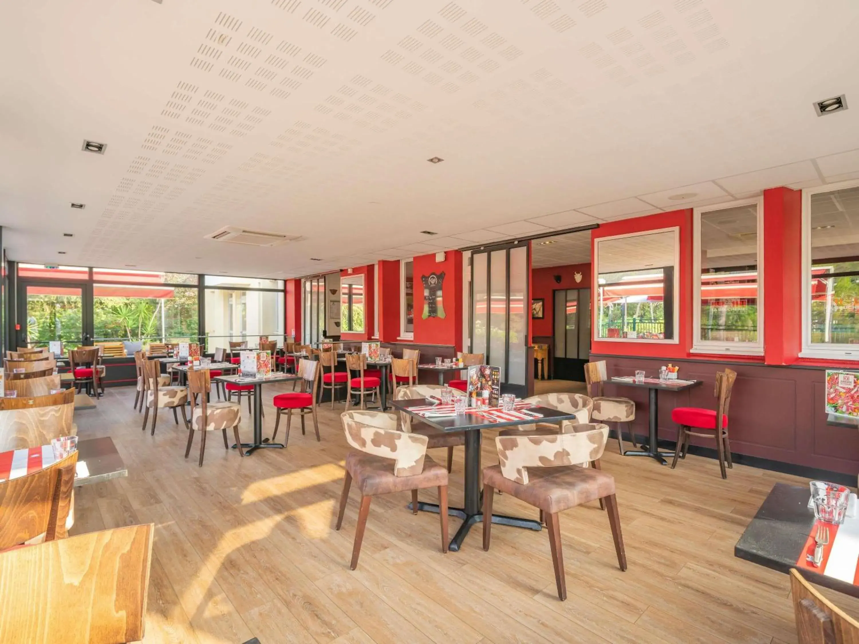 Restaurant/places to eat in ibis Antibes Sophia-Antipolis Restaurant/places to eat in ibis Antibes Sophia-Antipolis