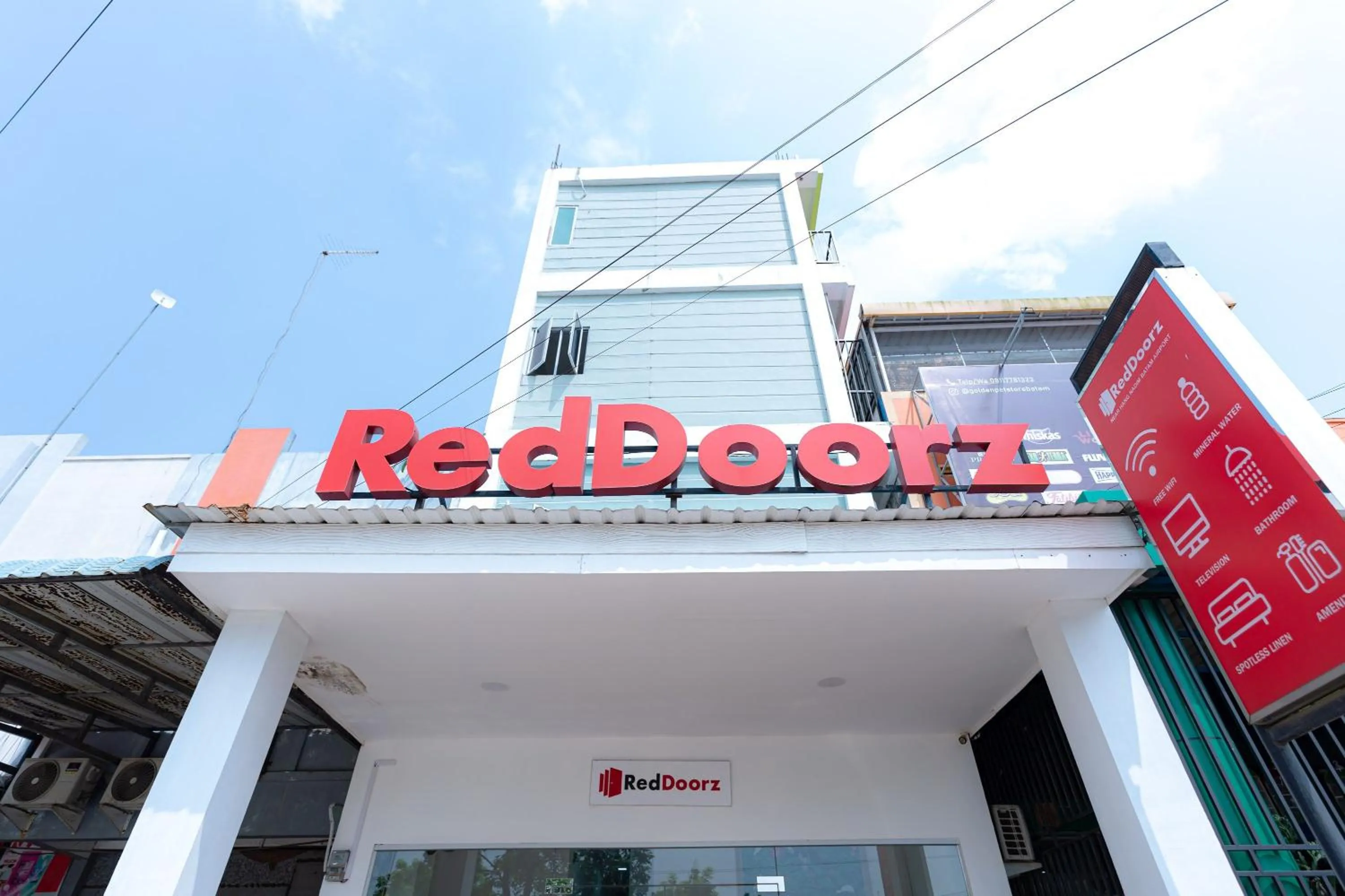 Property building in RedDoorz near Hang Nadim Batam Airport