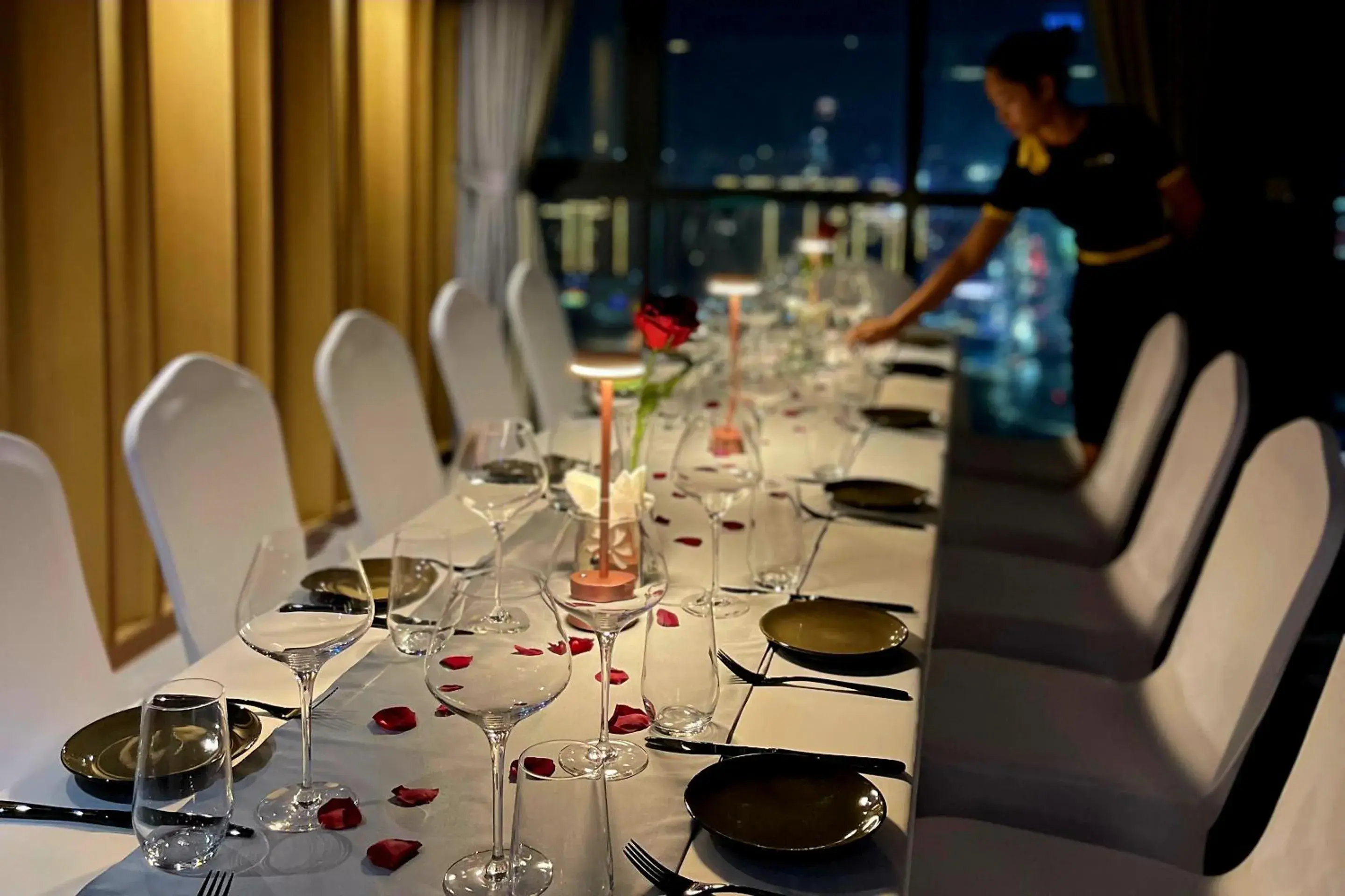 Property building in Luxcity Hotel & Apartment Property building in Luxcity Hotel & Apartment