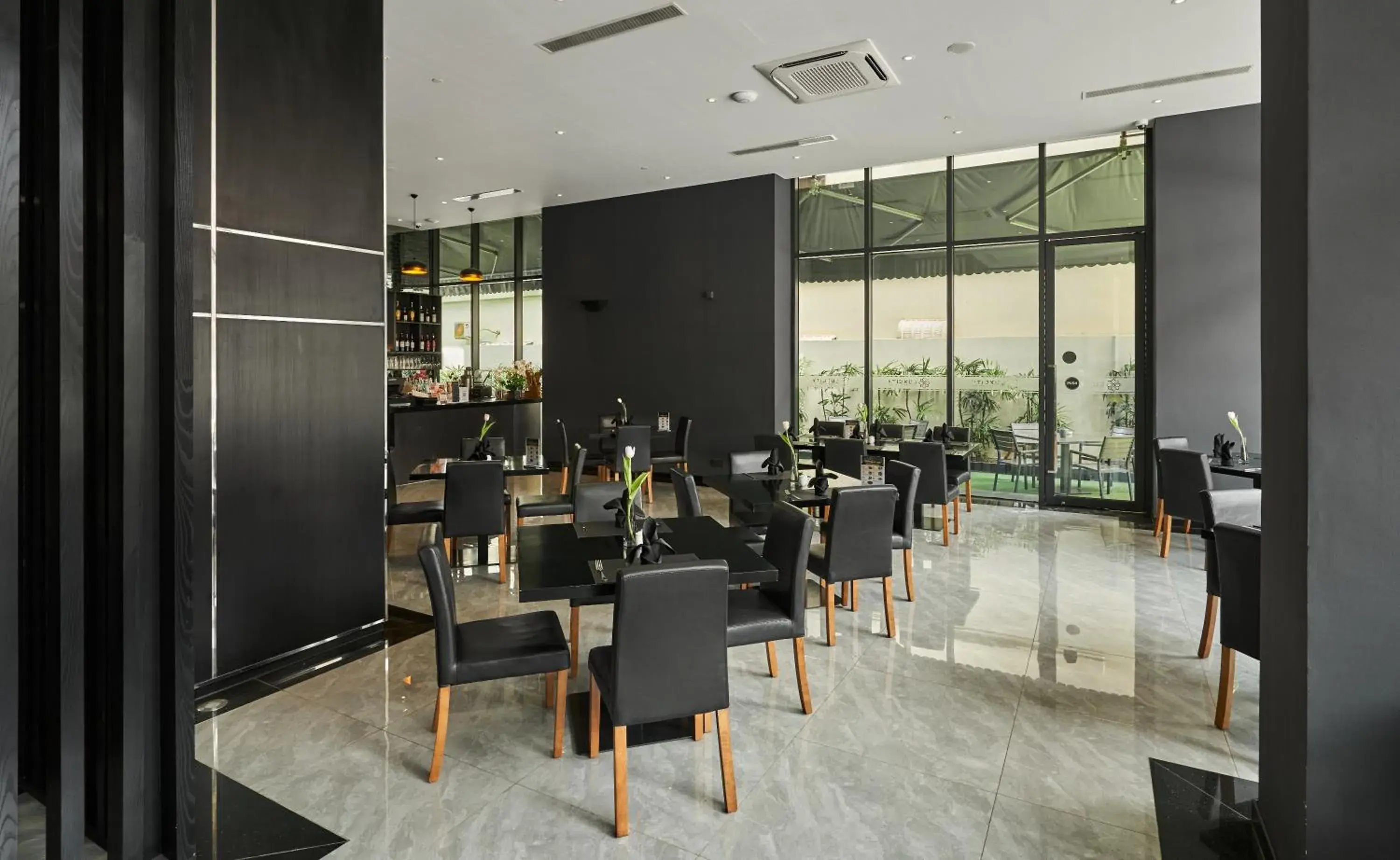 Restaurant/places to eat in Luxcity Hotel & Apartment Restaurant/places to eat in Luxcity Hotel & Apartment