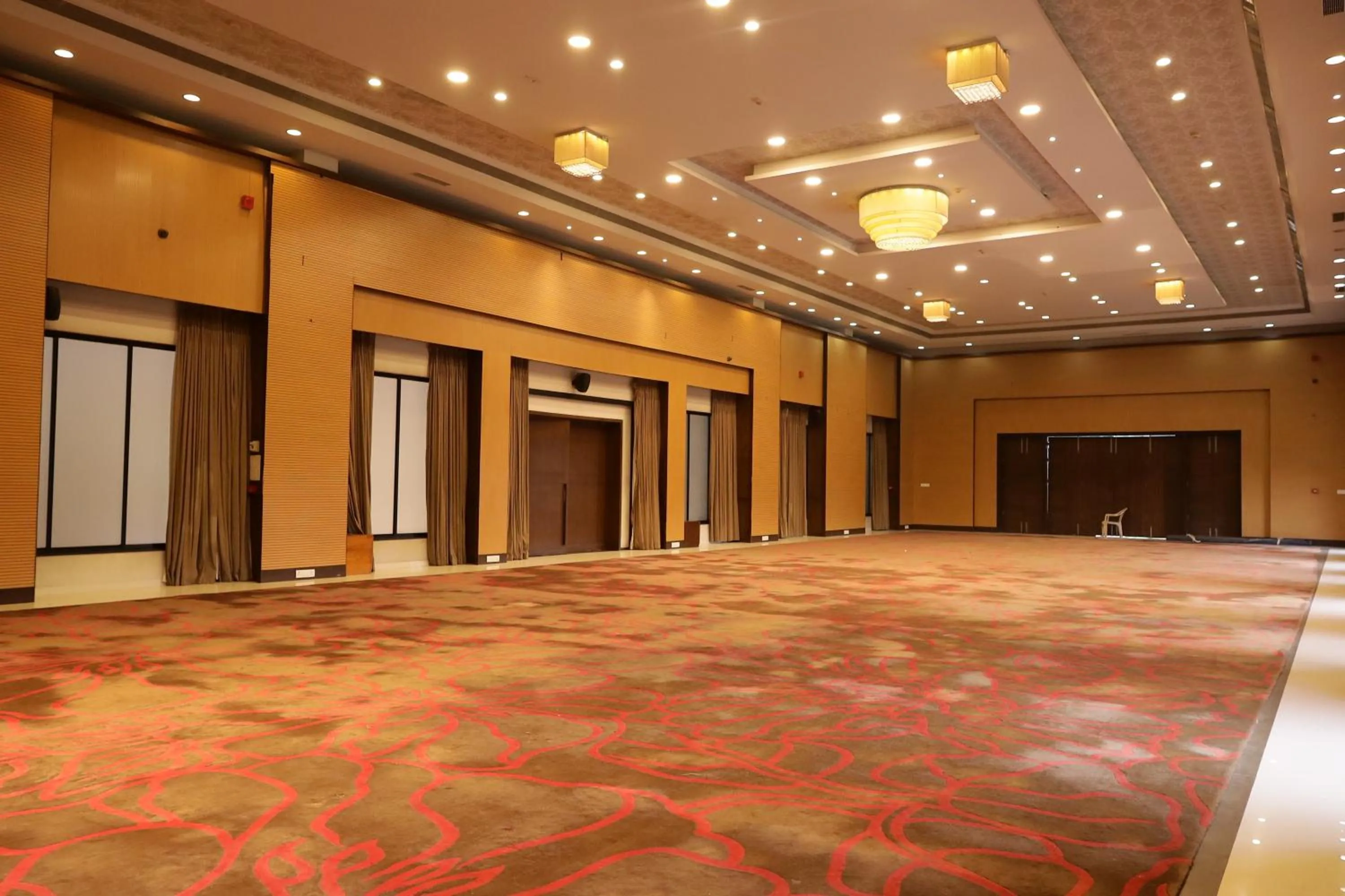 Banquet/Function facilities in Hotel President Banquet & Lawn