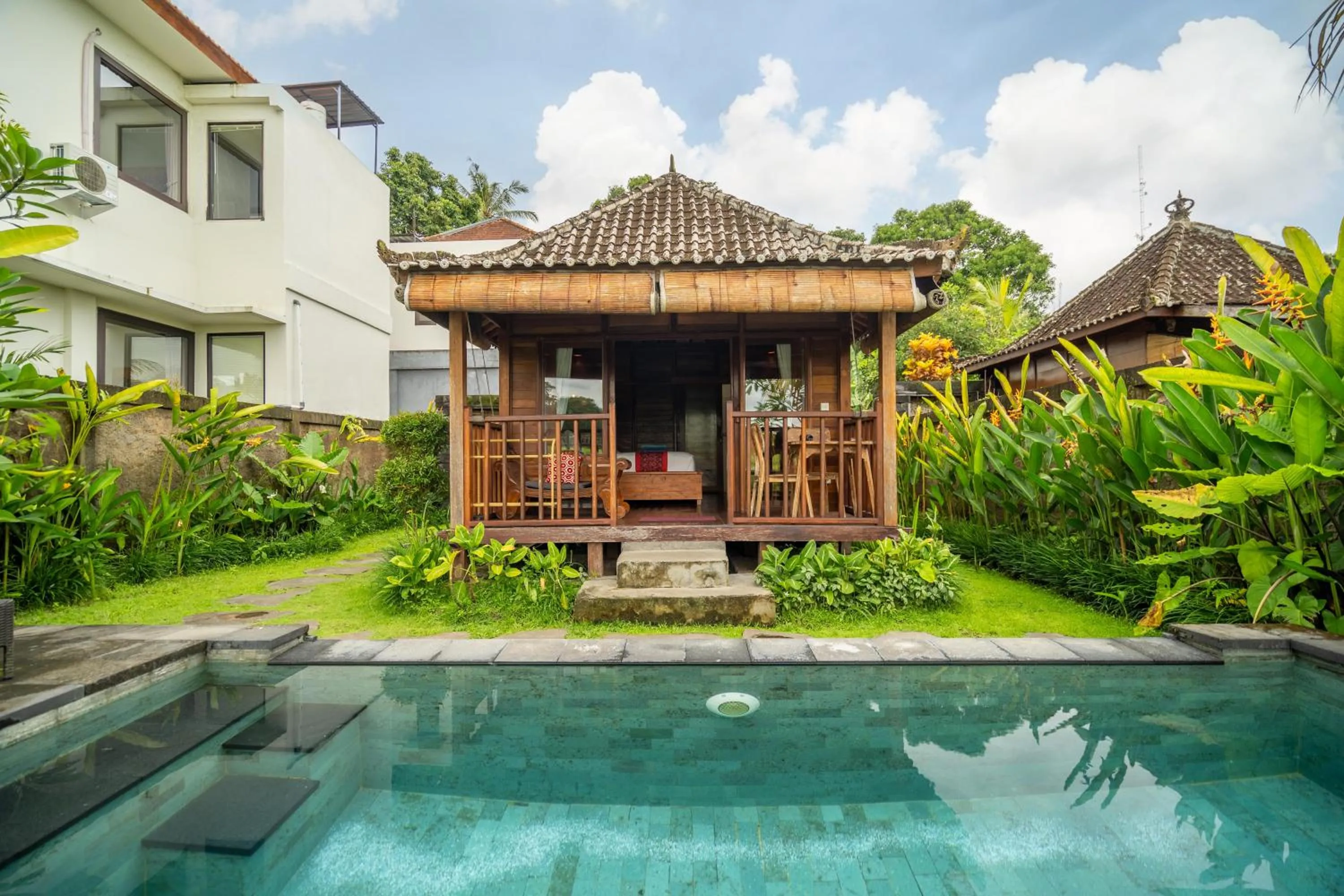 Property building in Mardika Private Villa