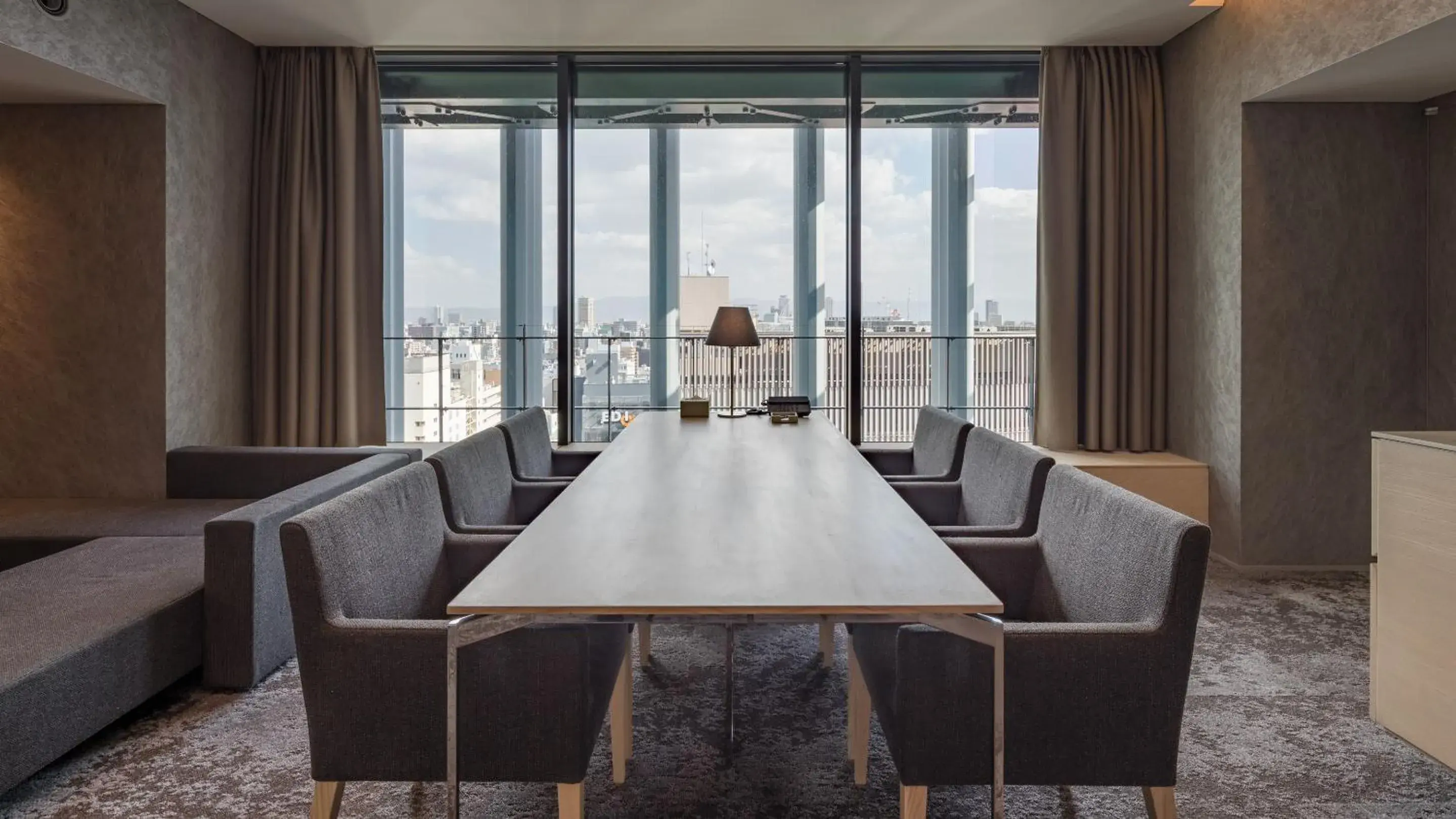 Living room in Hotel Royal Classic Osaka Living room in Hotel Royal Classic Osaka