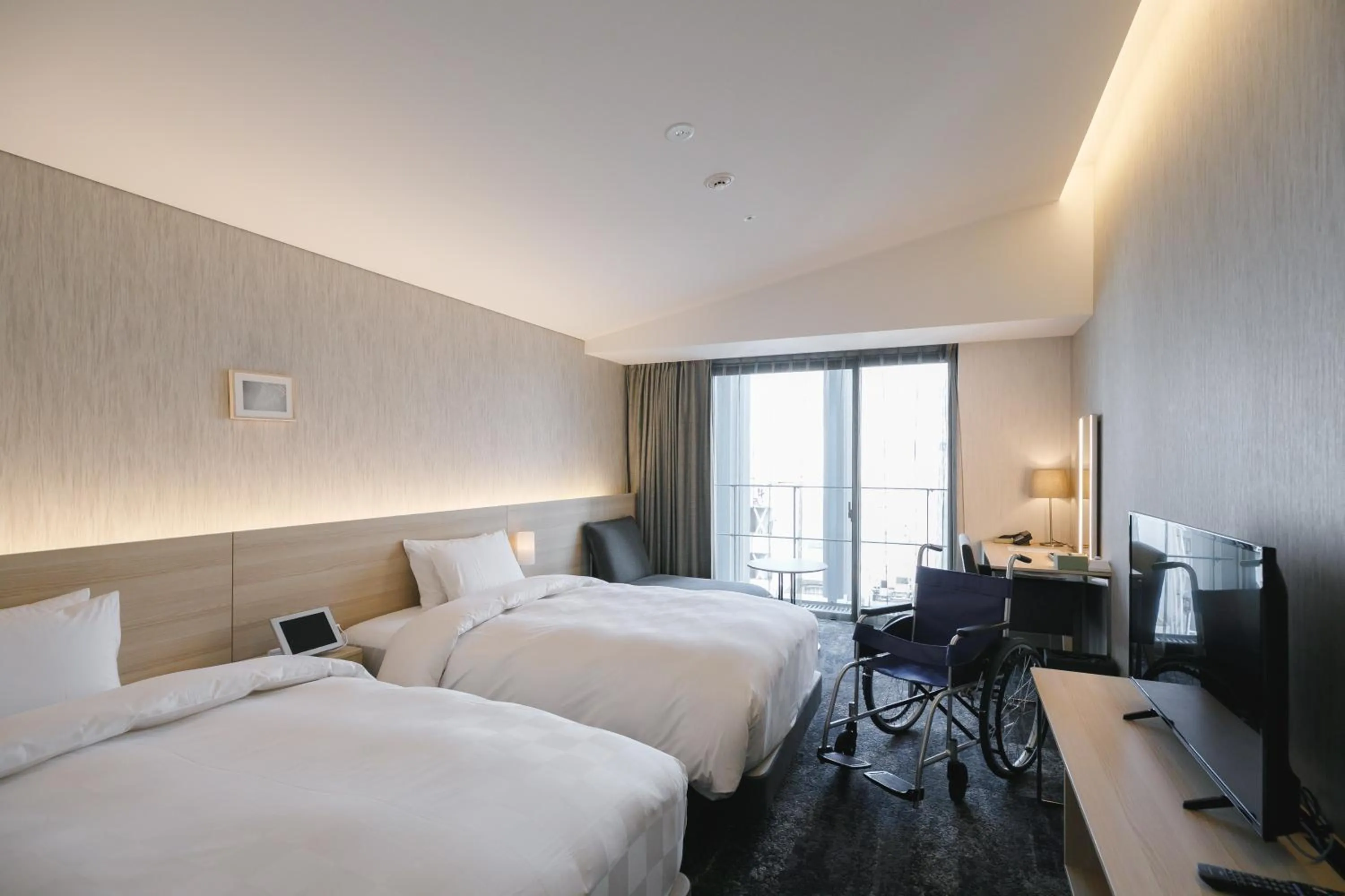 Facility for disabled guests, Bed in Hotel Royal Classic Osaka