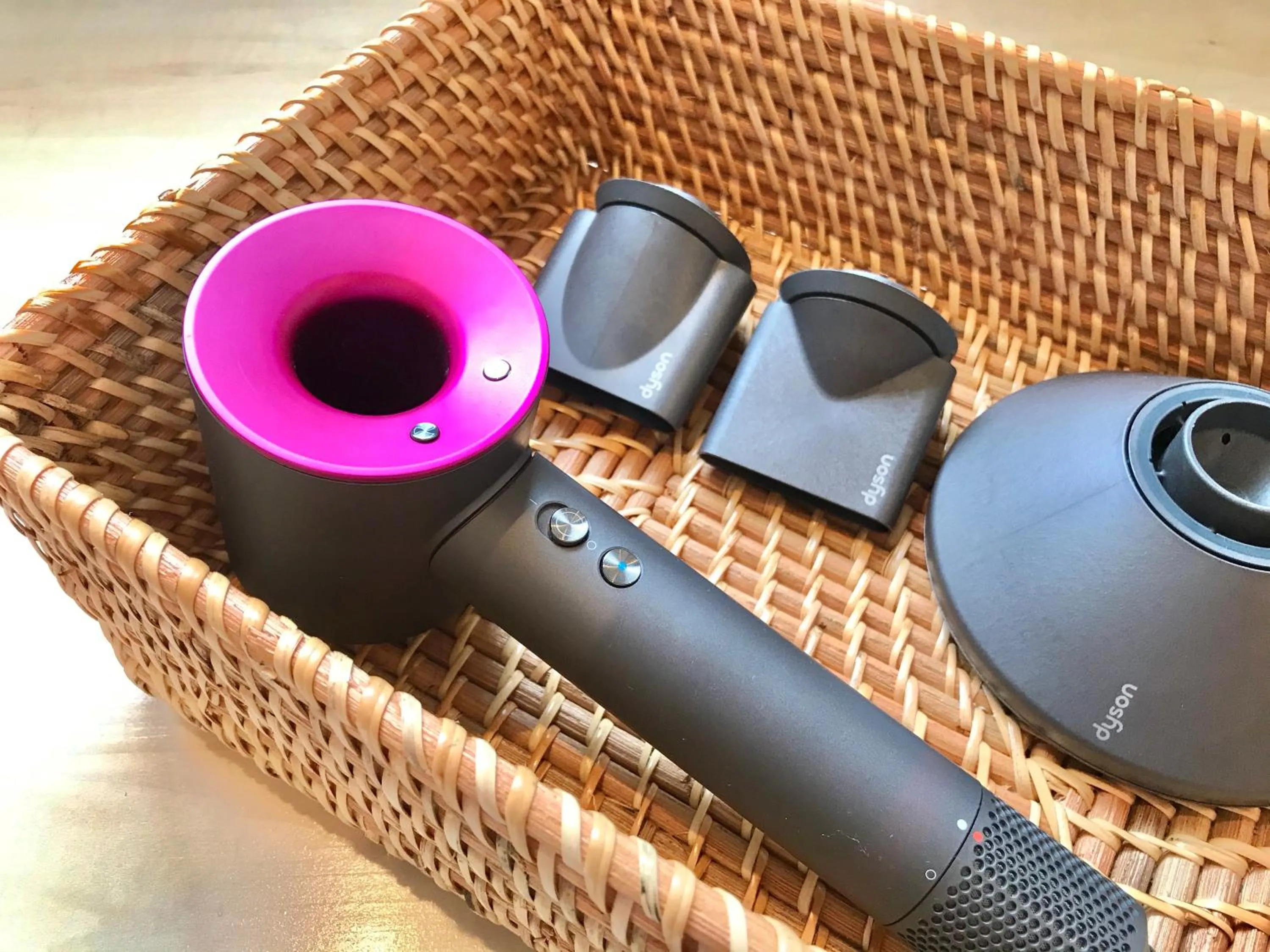 Shower in Tokyo Sakurako Hatchobori