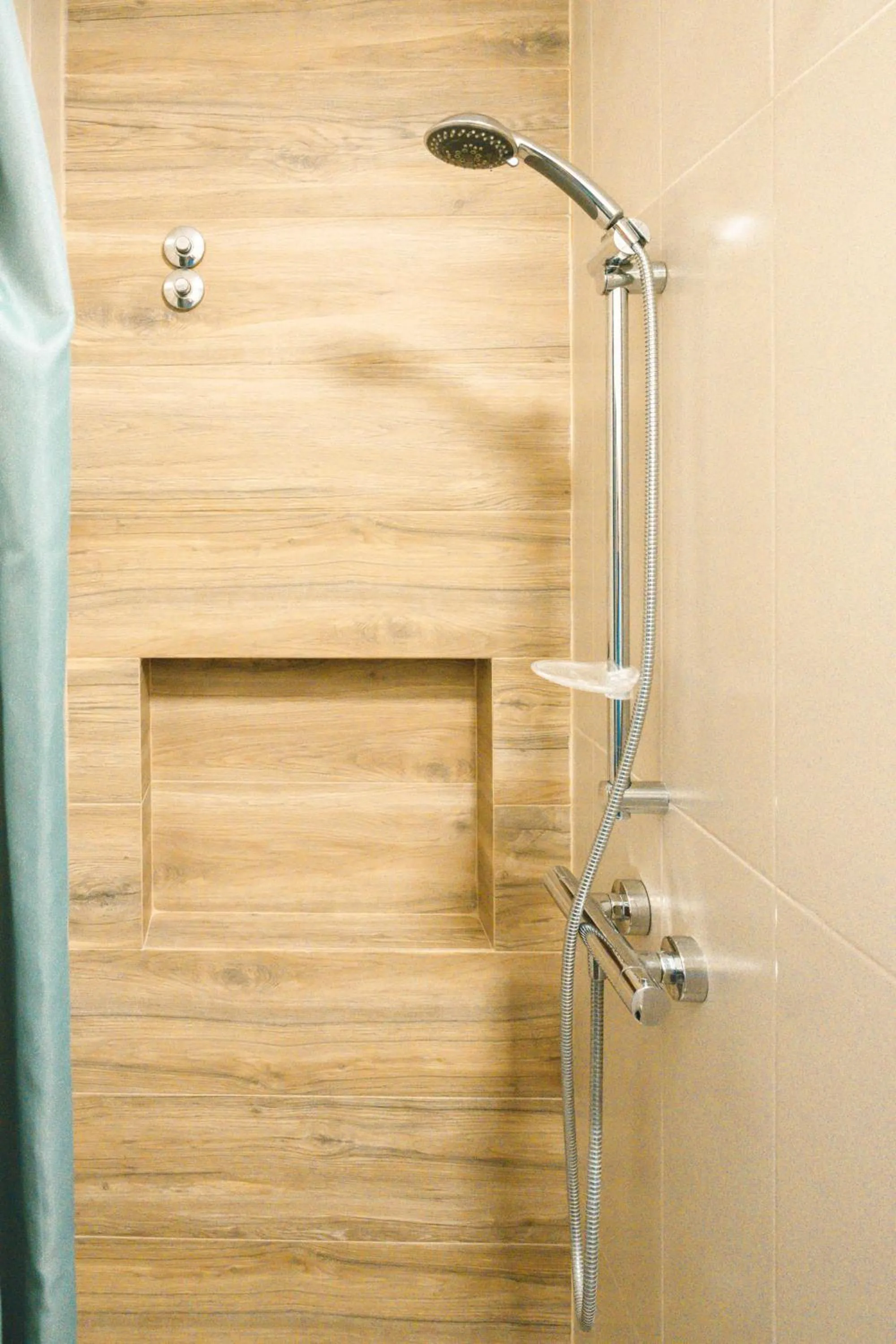 Toilet in Cascais Bay Hostel