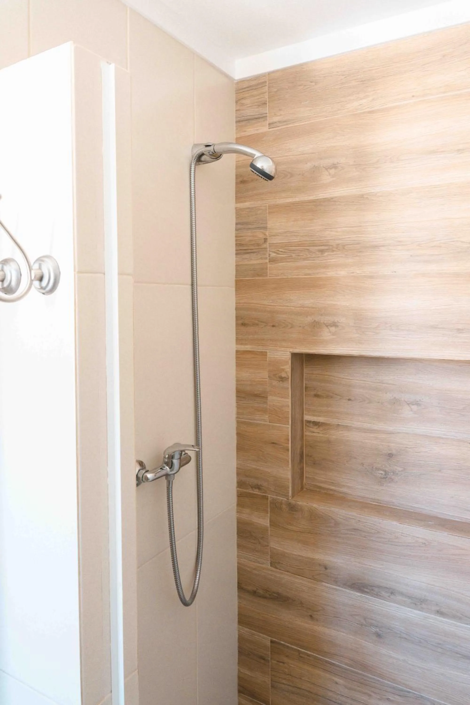 Toilet in Cascais Bay Hostel