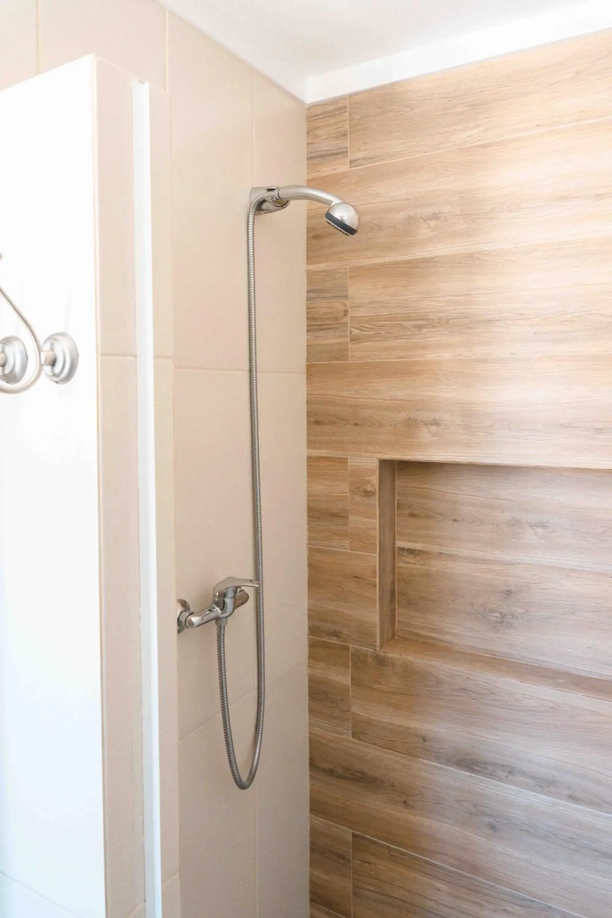 Family Room with Private Bathroom in Cascais Bay Hostel Family Room with Private Bathroom in Cascais Bay Hostel