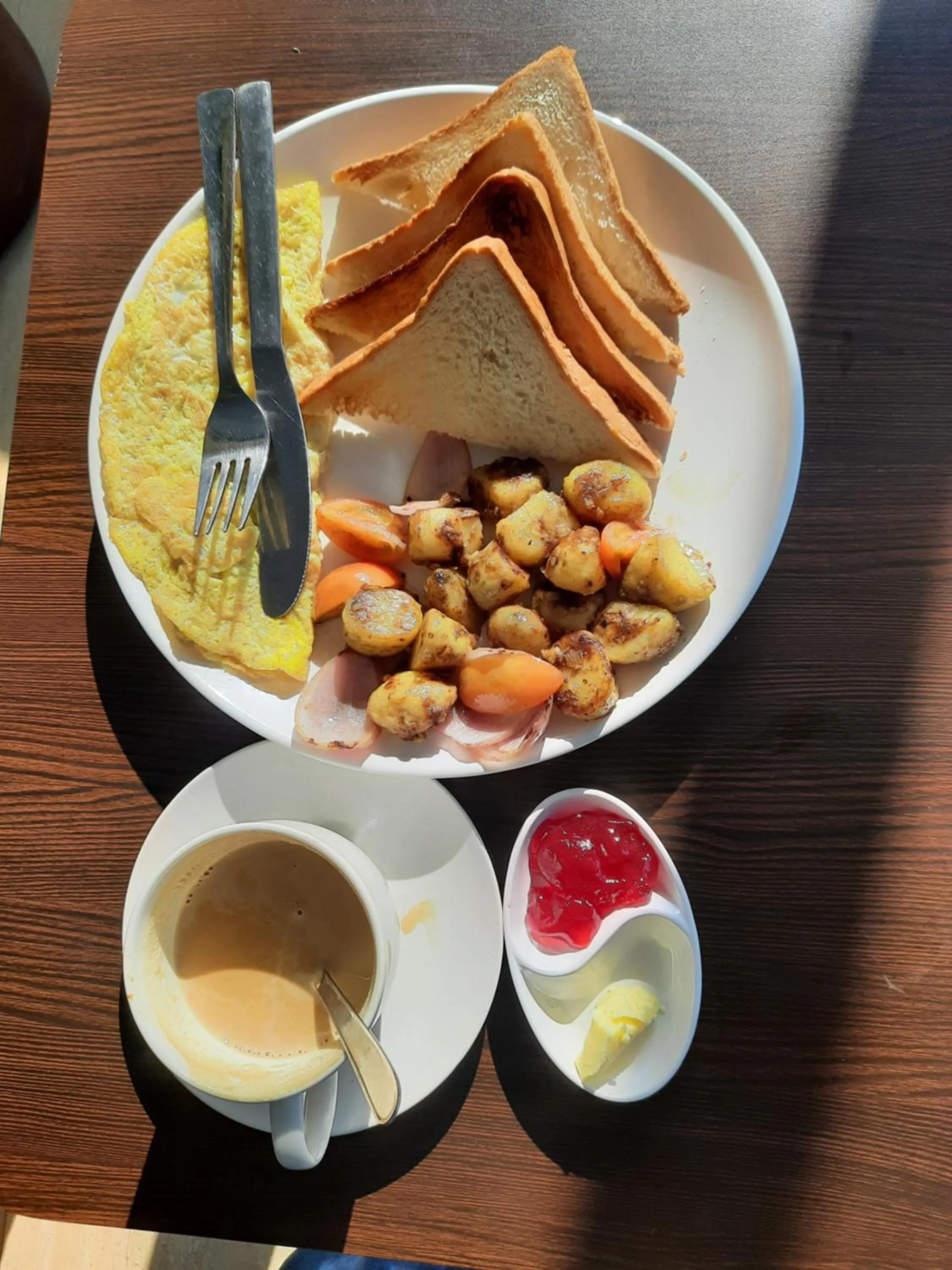 Food and drinks in Pokhara Tourist Home