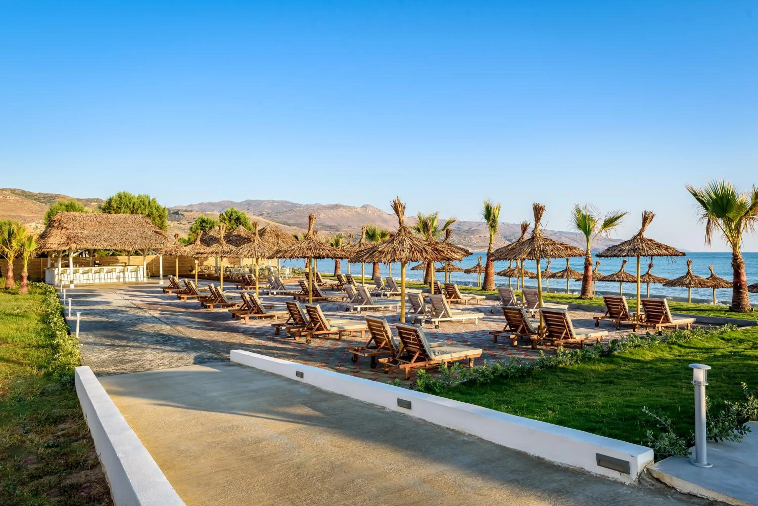 Swimming pool in Solimar White Pearl - Adults Only