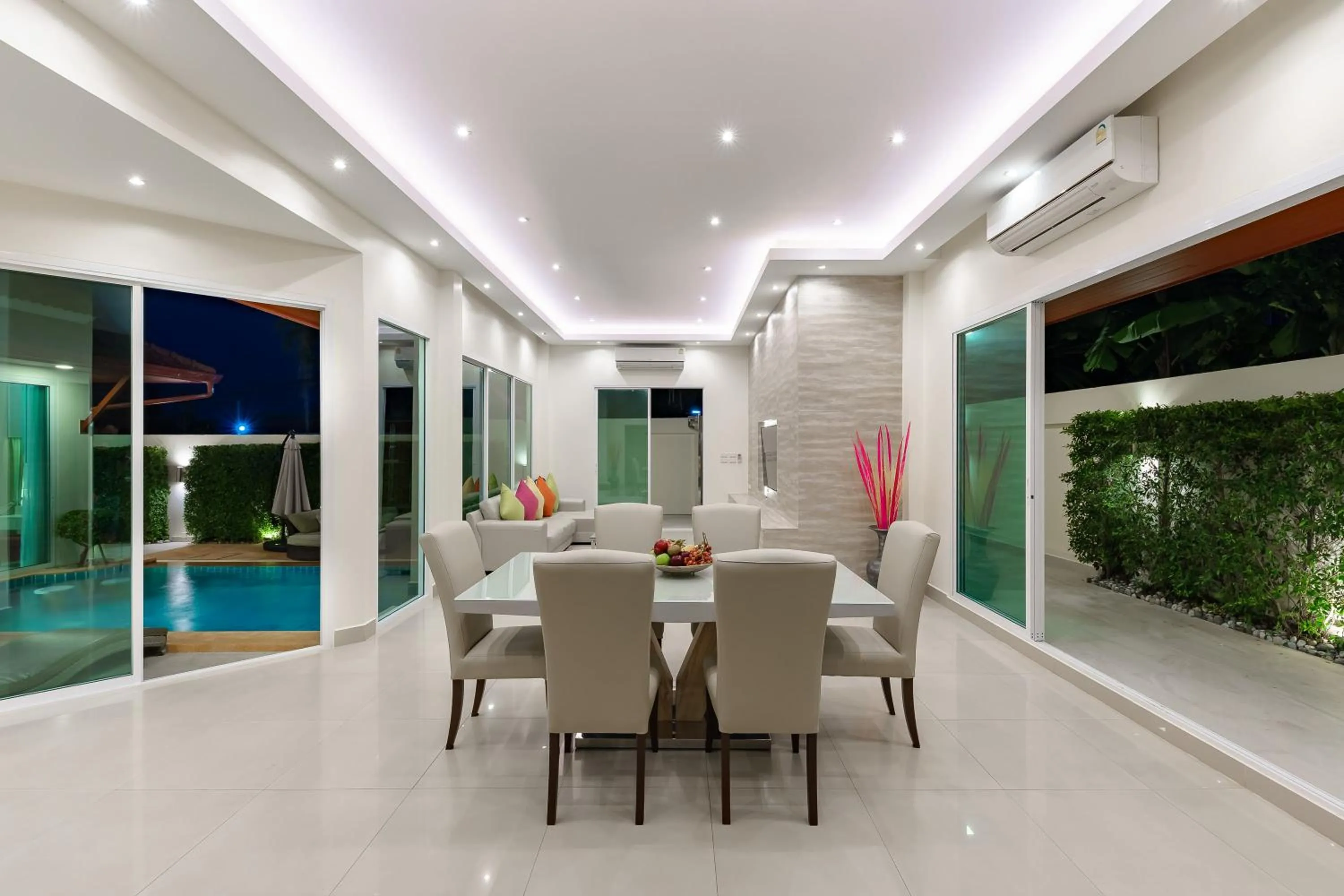 Dining area in Luxury Pool Villa A14 3BR 6-8 Persons