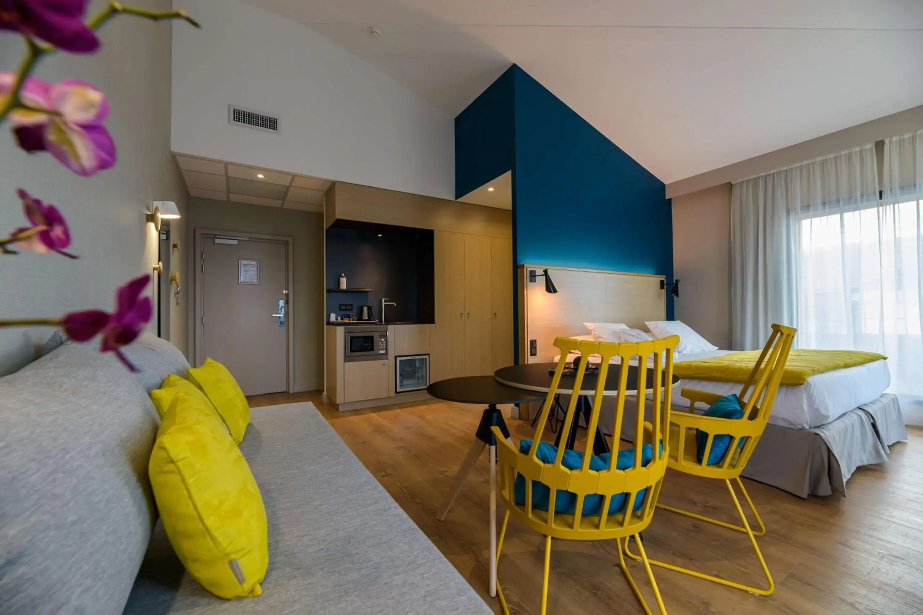 Photo of the whole room, Bed in Best Western Montecristo-Bastia Photo of the whole room, Bed in Best Western Montecristo-Bastia