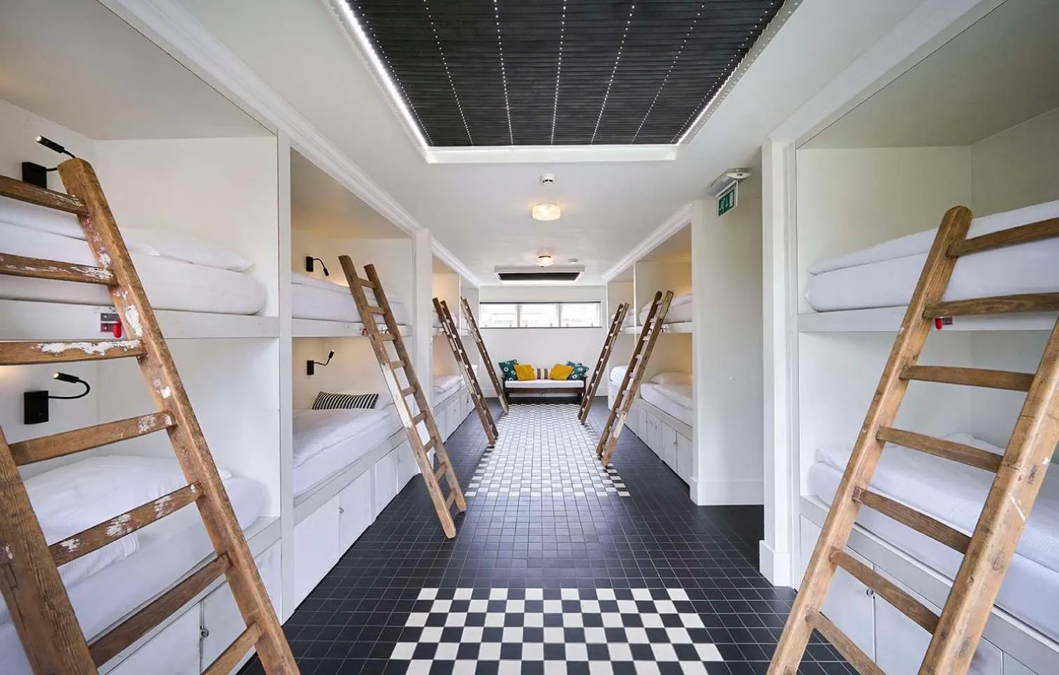 Bed in Hello I'm Local - Boutique Hostel