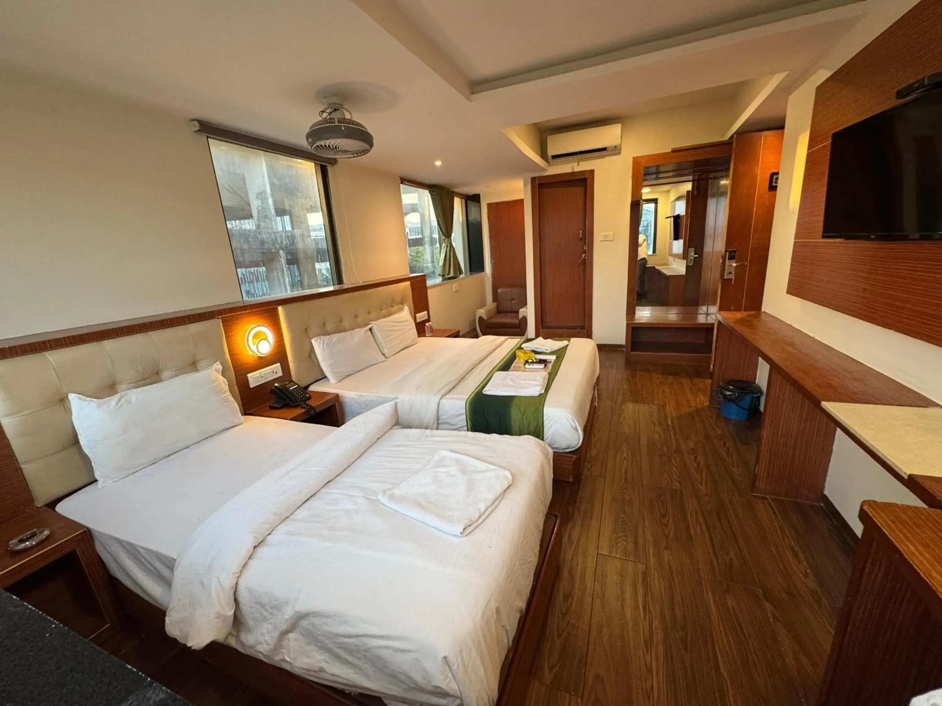 Bedroom, Bed in Aflon midc andheri east Bedroom, Bed in Aflon midc andheri east