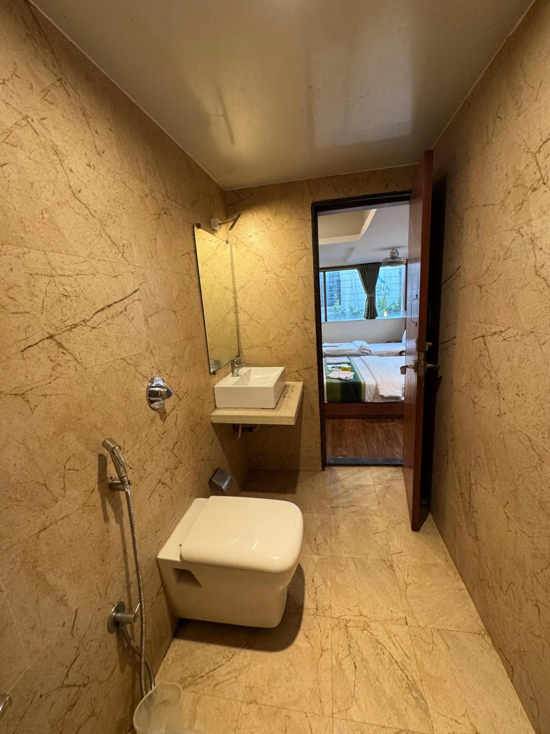 Bathroom in Aflon midc andheri east