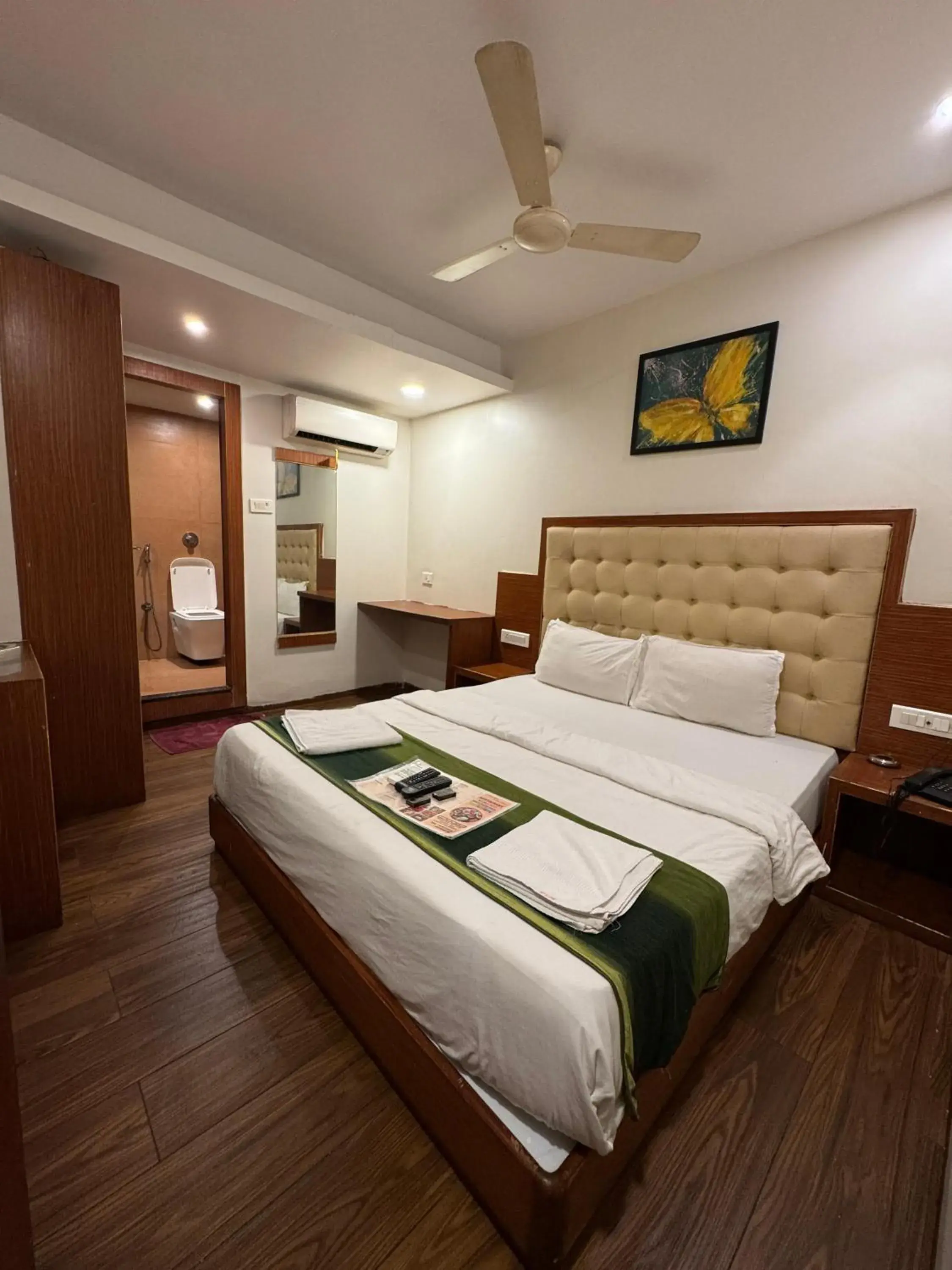 Bedroom, Bed in Aflon midc andheri east Bedroom, Bed in Aflon midc andheri east