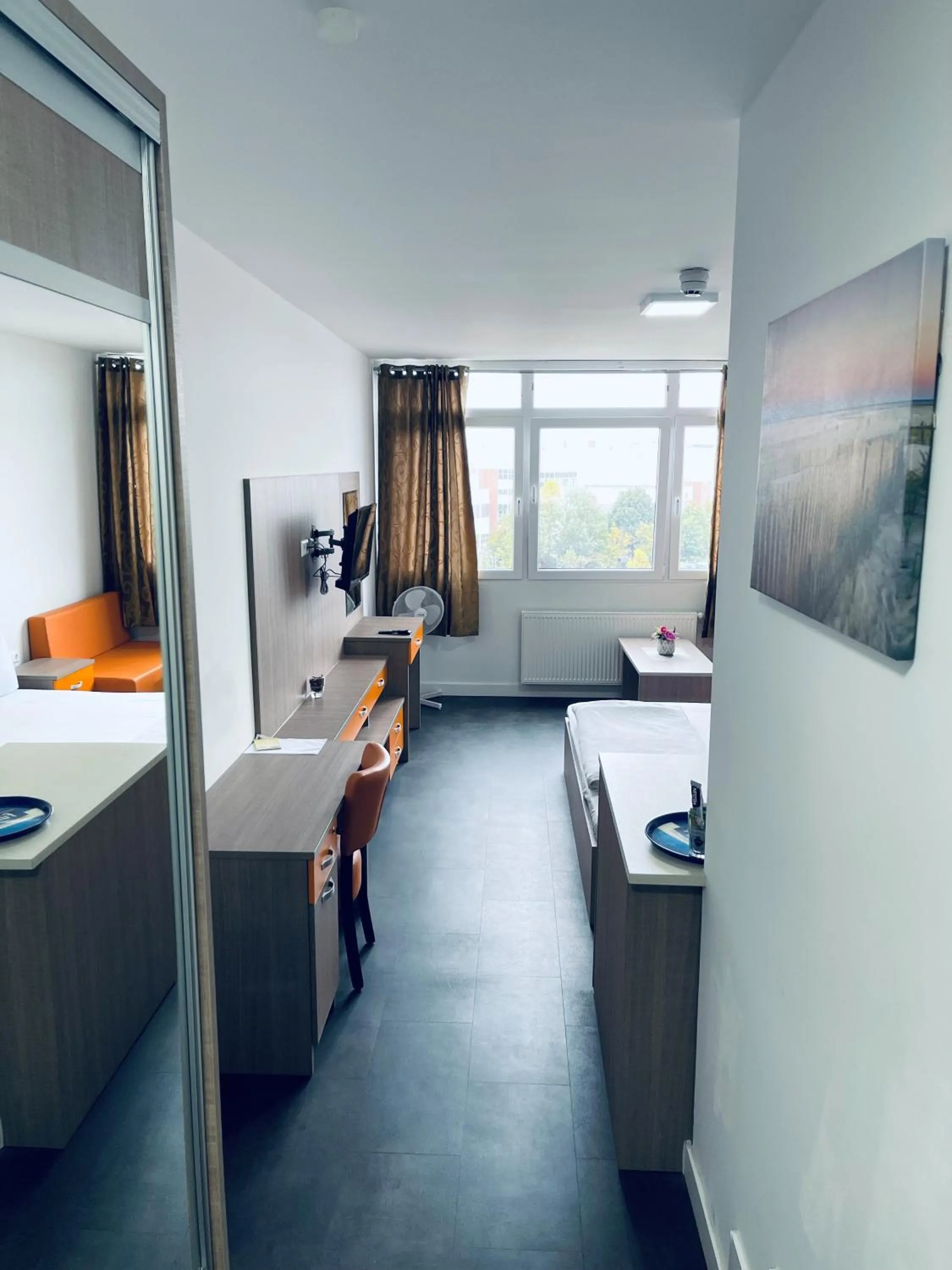 Hotel Terminal One