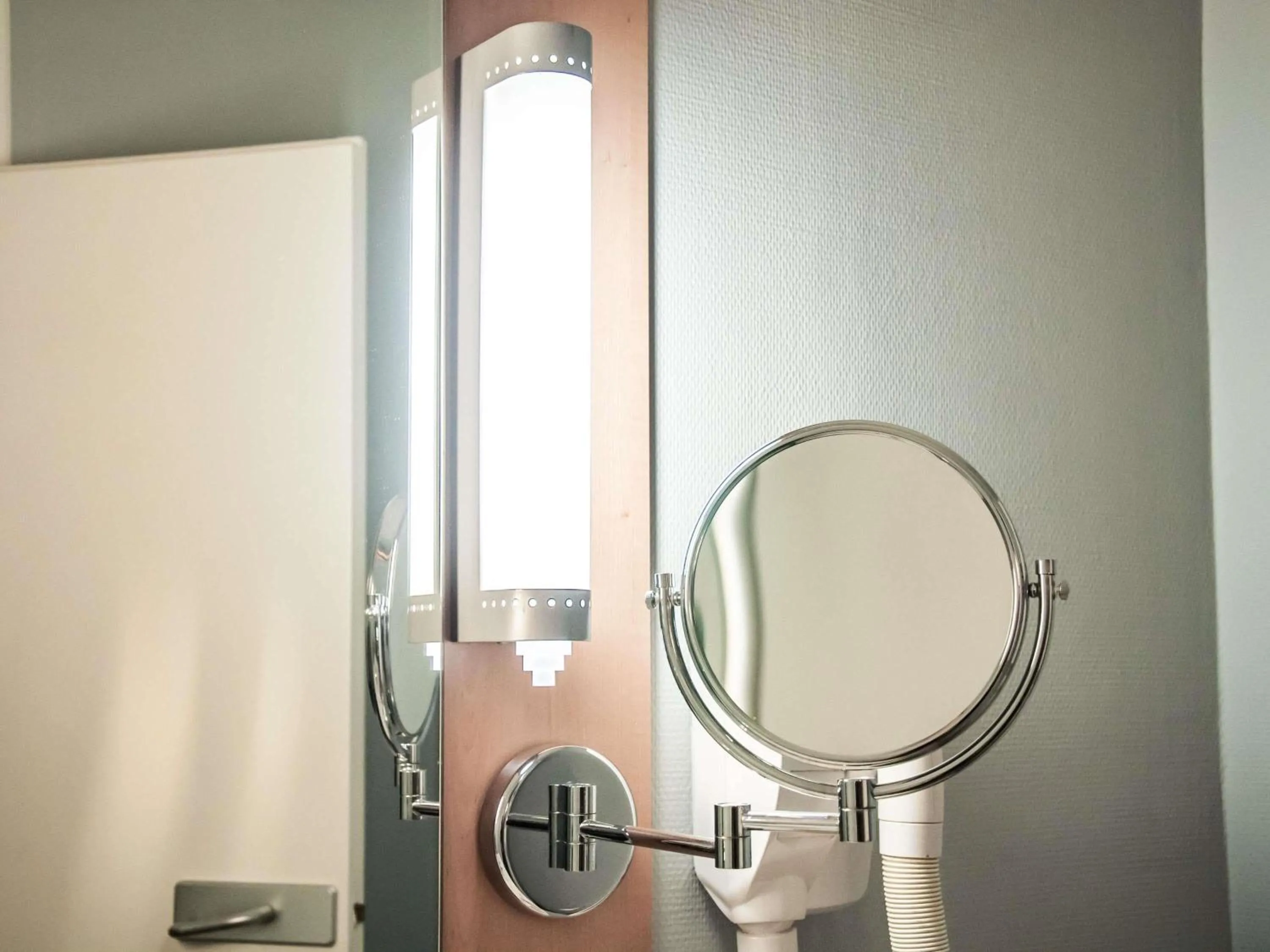 Bathroom in ibis Montpellier Centre Comedie