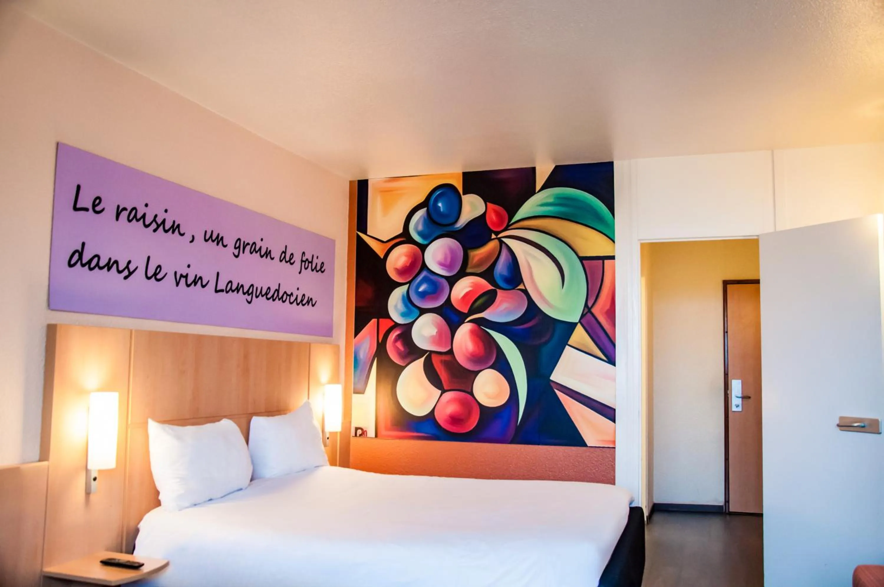 Bed in ibis Montpellier Centre Comedie