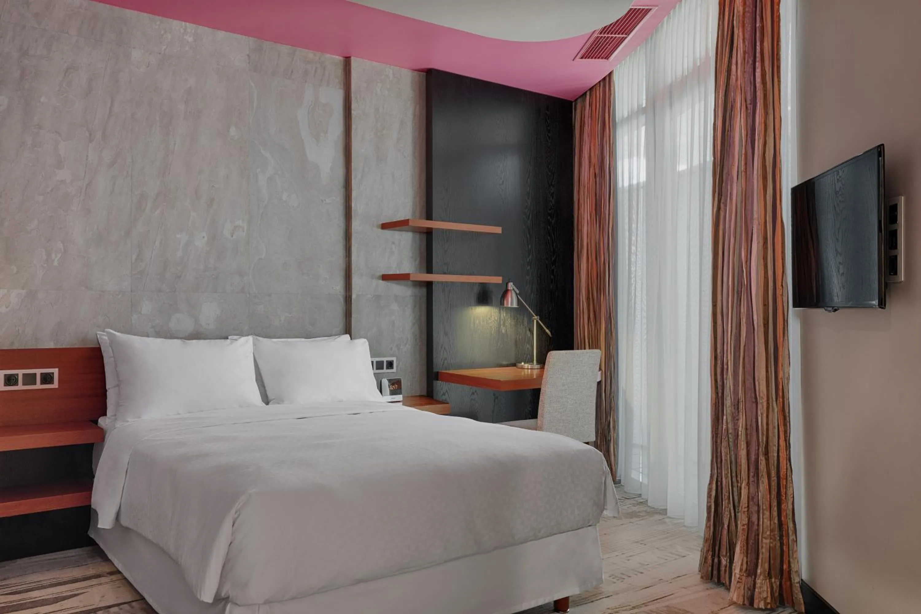 Photo of the whole room, Bed in Four Points by Sheraton Kecskemet Hotel and Conference Center