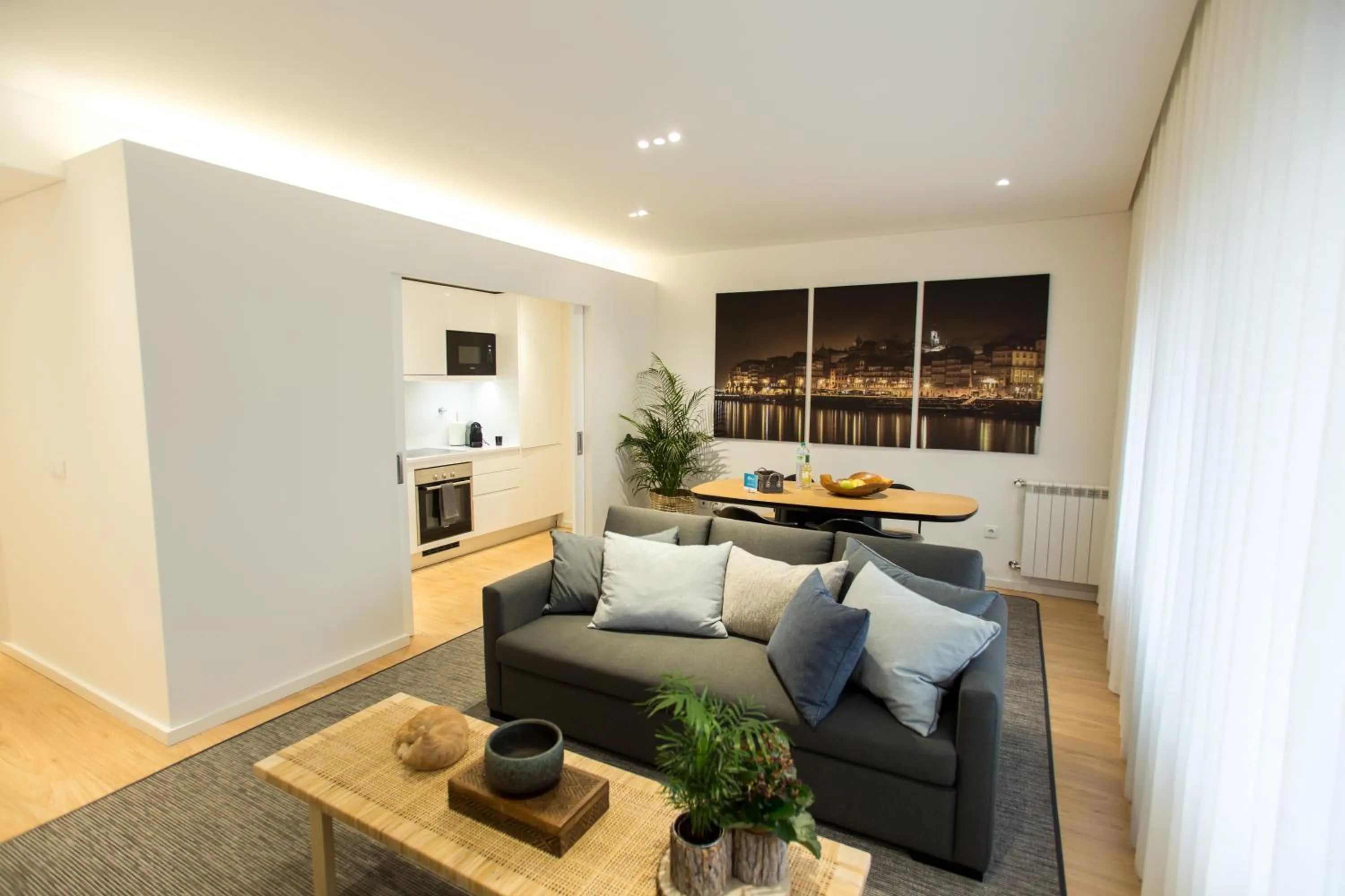 Ninon- Premium Trindade by Porto City Hosts