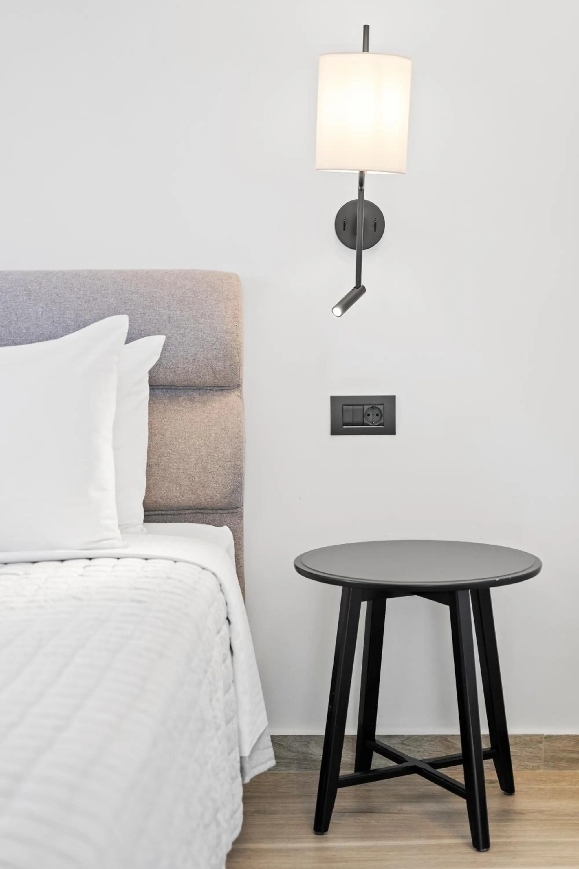 Bedroom, Bed in Frunze Luxury Apartments