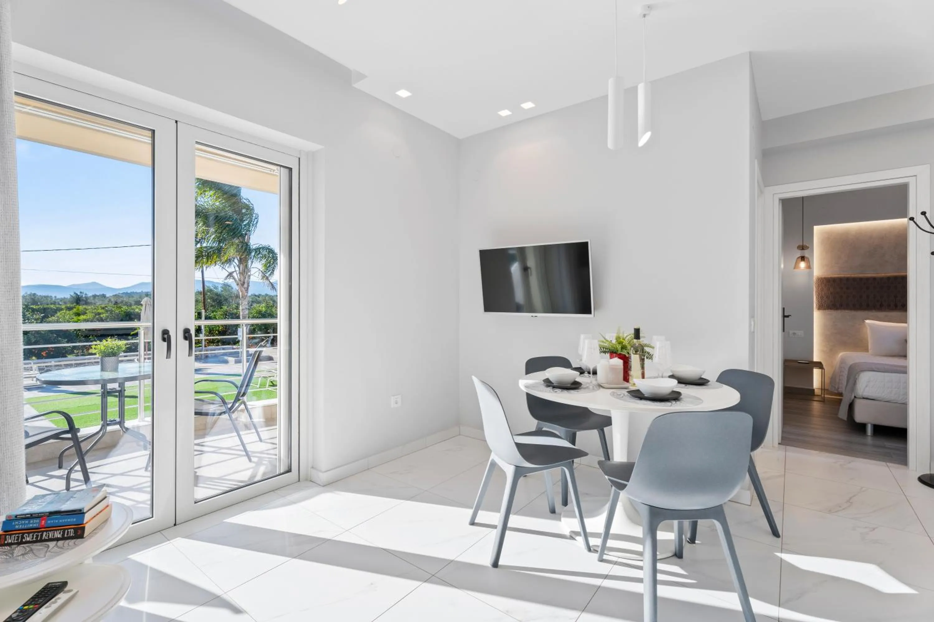 TV and multimedia in Frunze Luxury Apartments