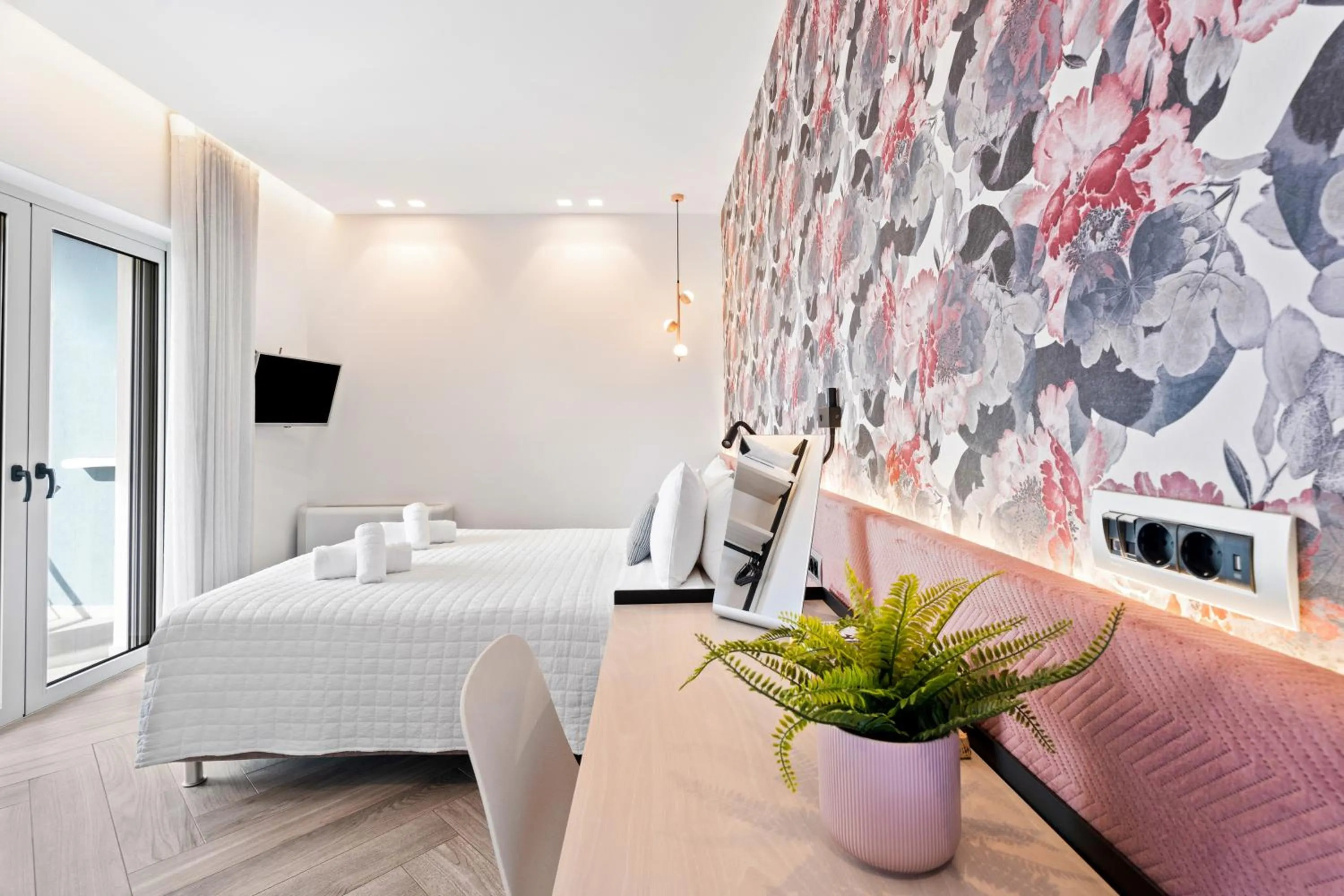 Bed in Frunze Luxury Apartments