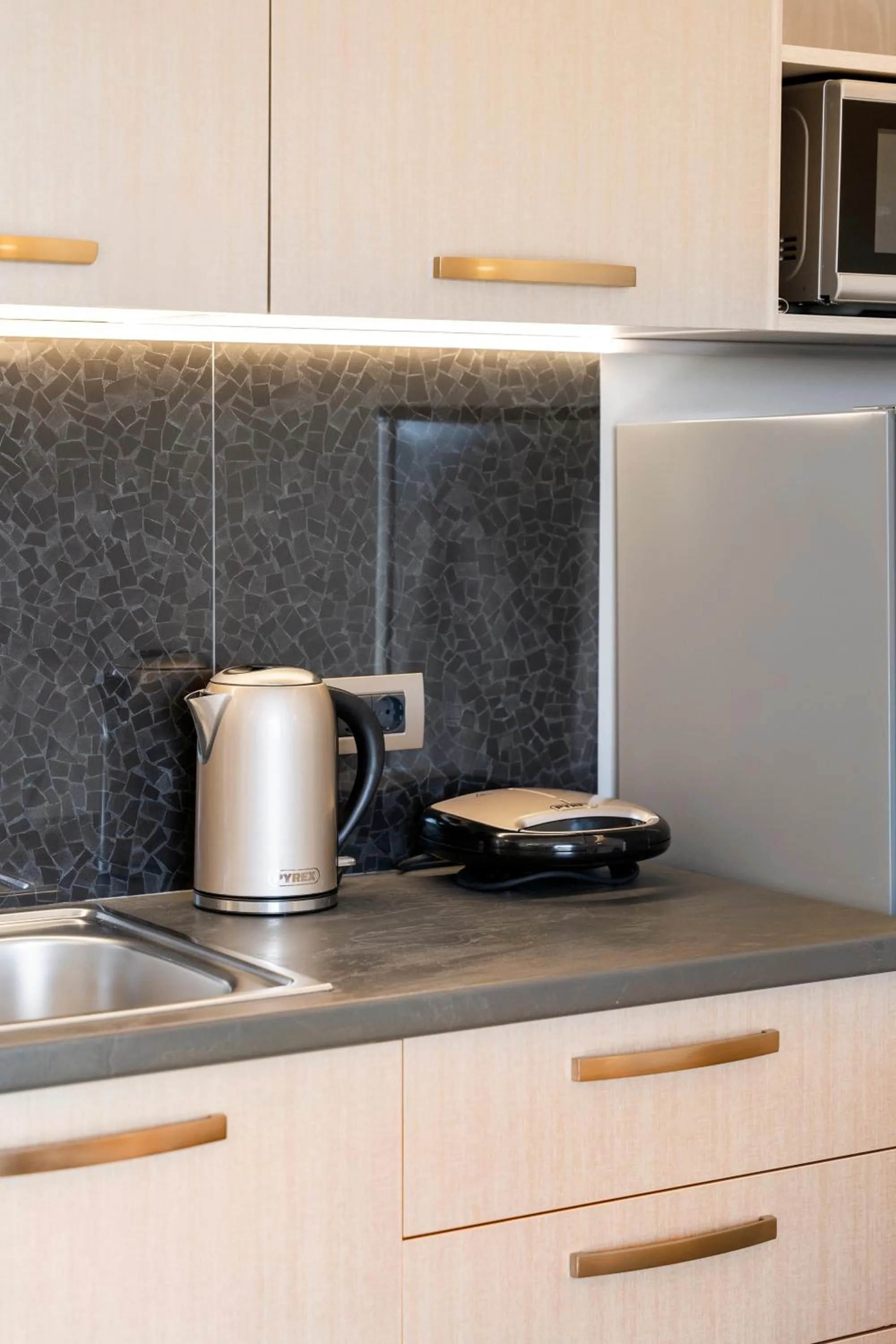 Kitchen or kitchenette in Frunze Luxury Apartments