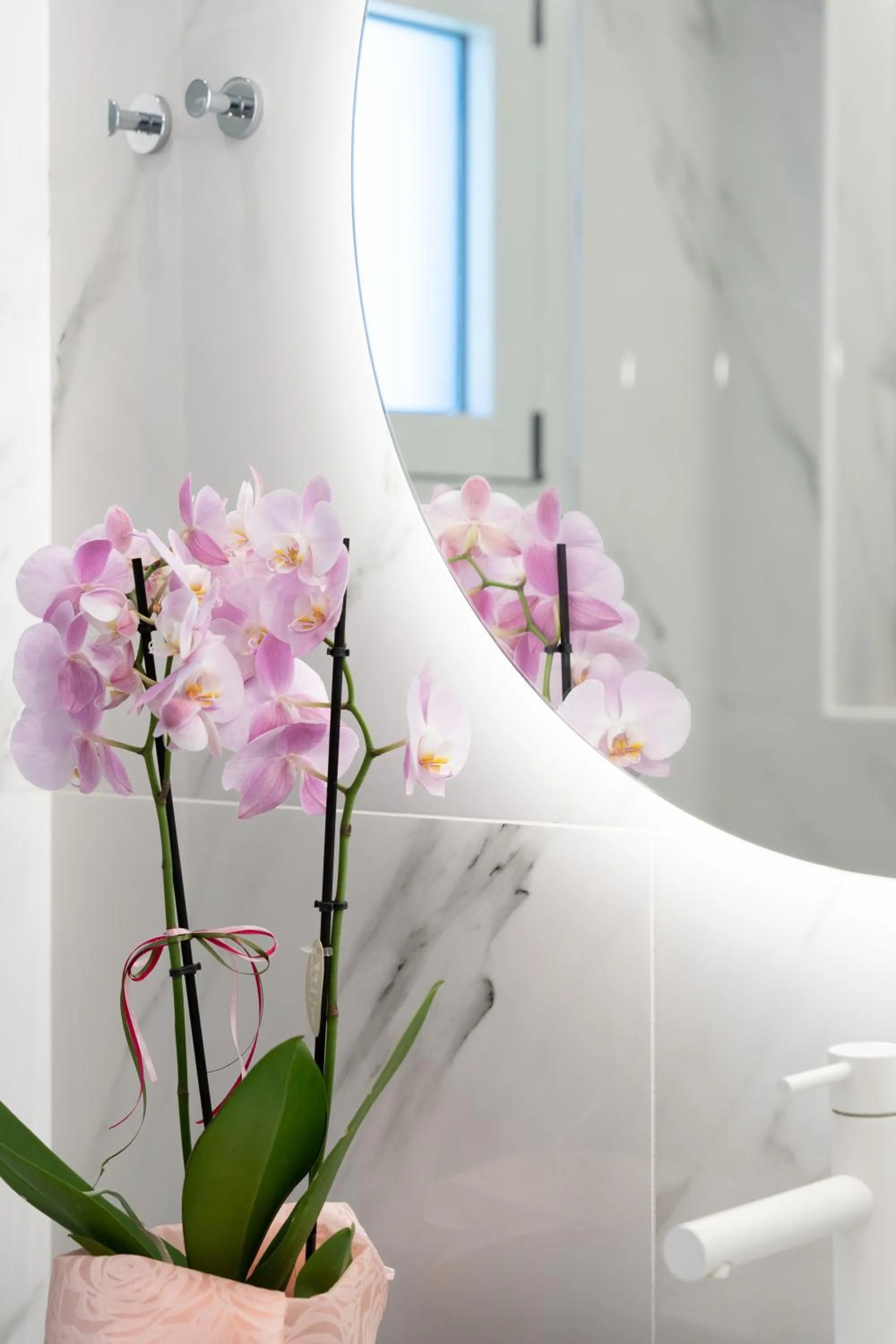 Bedroom, Bed in Frunze Luxury Apartments