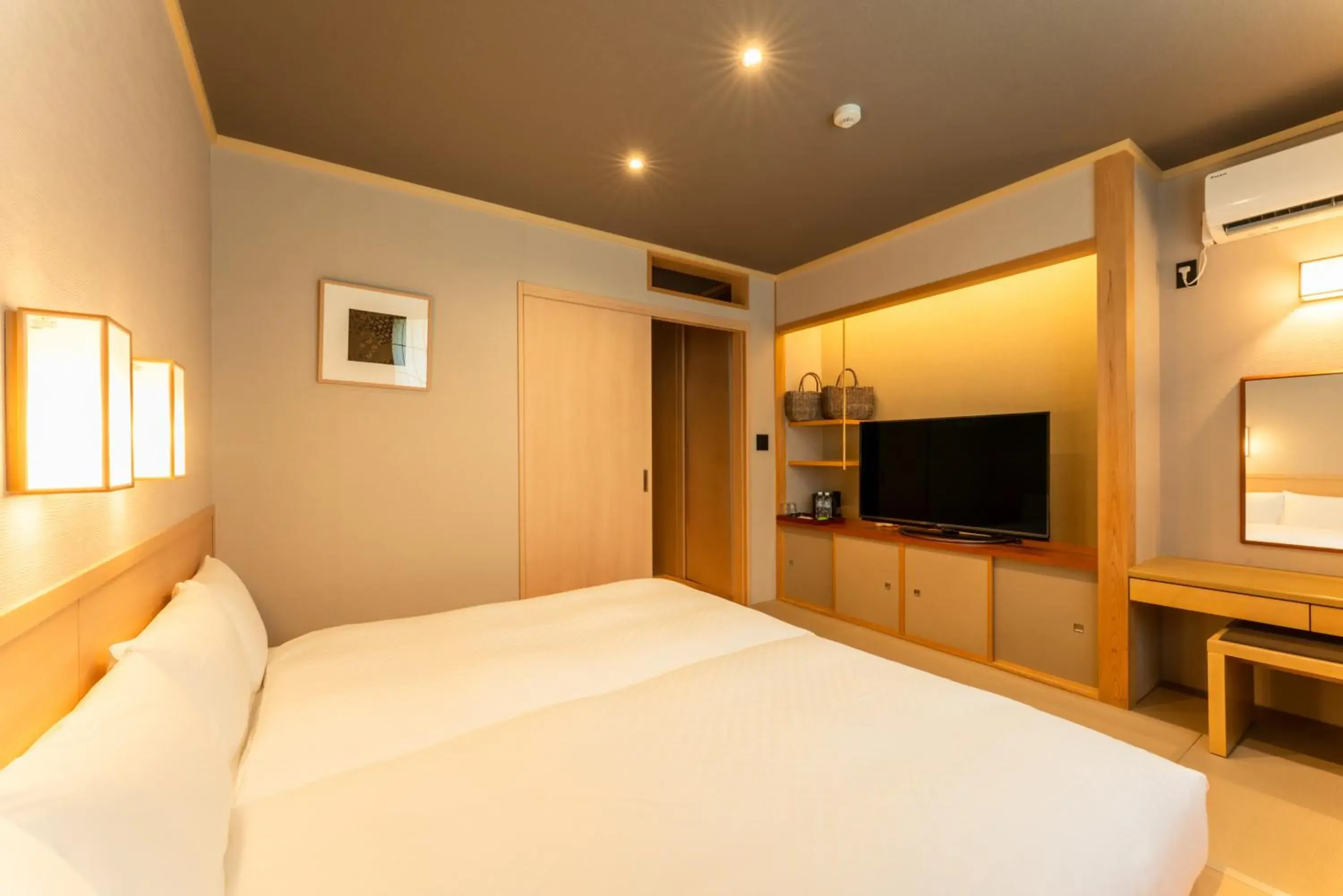 Hollywood Twin Room - single occupancy - East Building in Temple Town Hotel WAQOO Horyuji Hollywood Twin Room - single occupancy - East Building in Temple Town Hotel WAQOO Horyuji