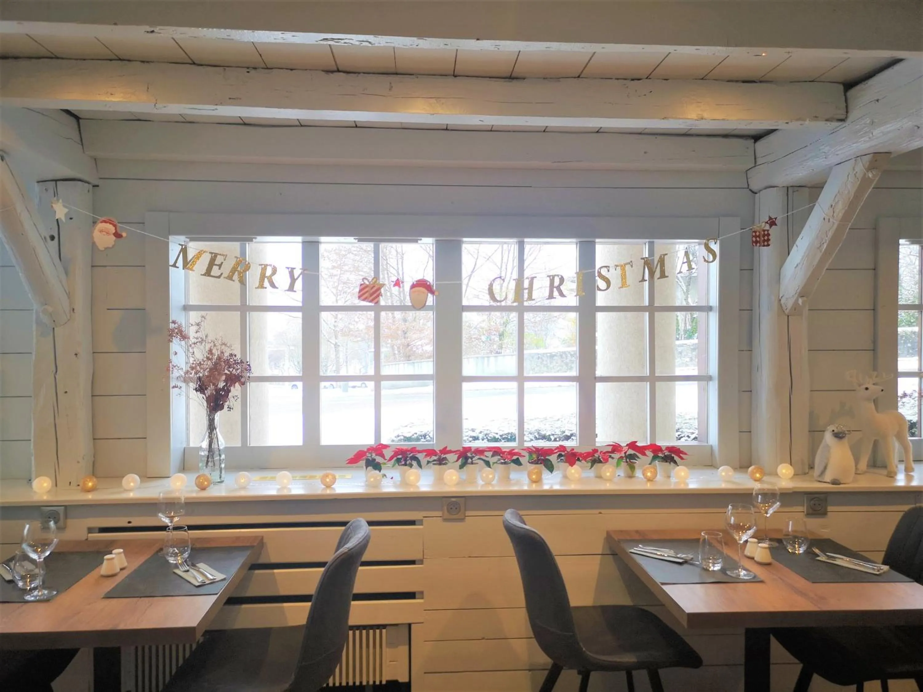 Restaurant/places to eat in Logis hôtel Annecy nord / Argonay