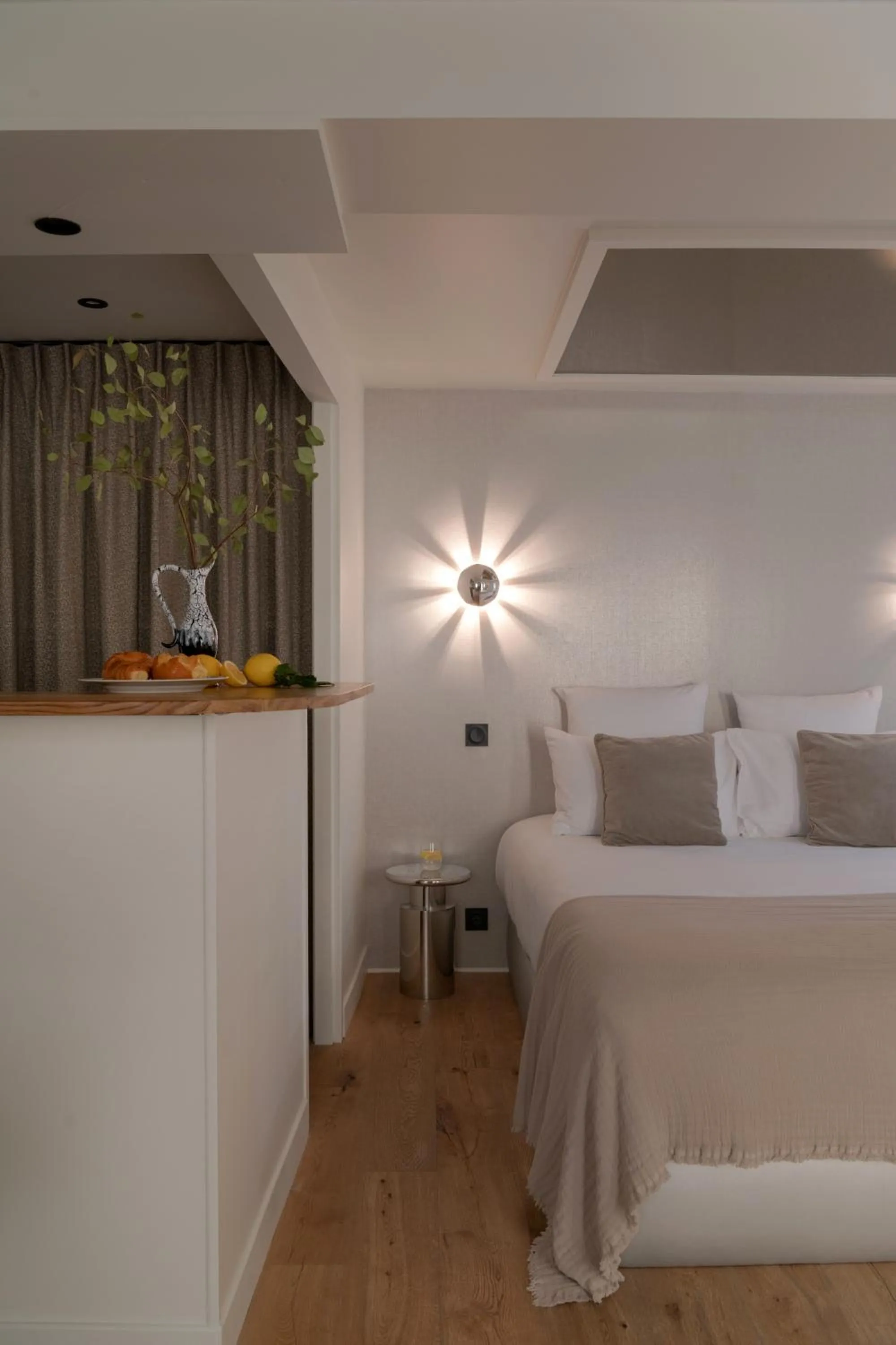 Bed in MiHotel Le Gourguillon