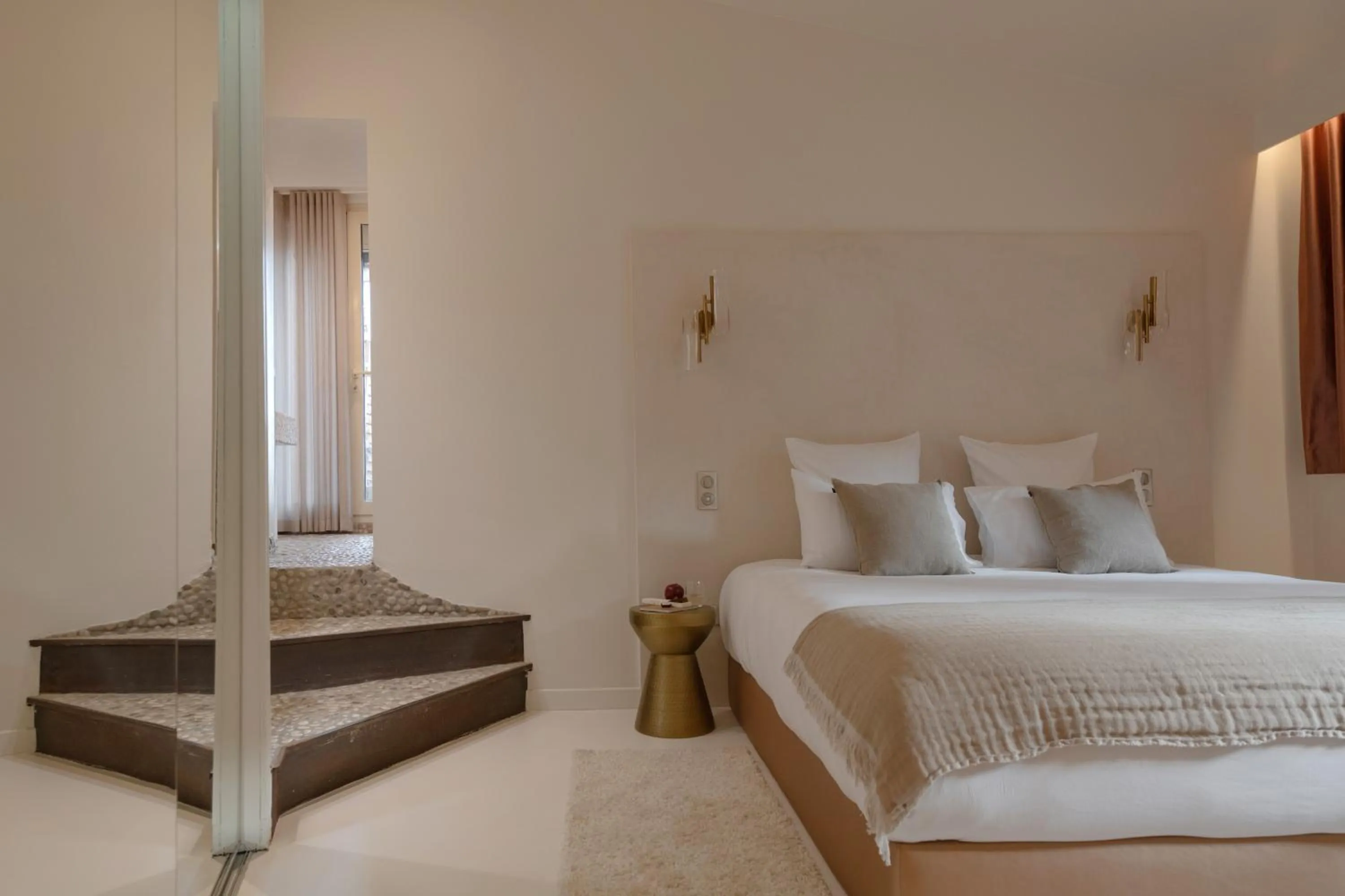 Bed in MiHotel Le Gourguillon