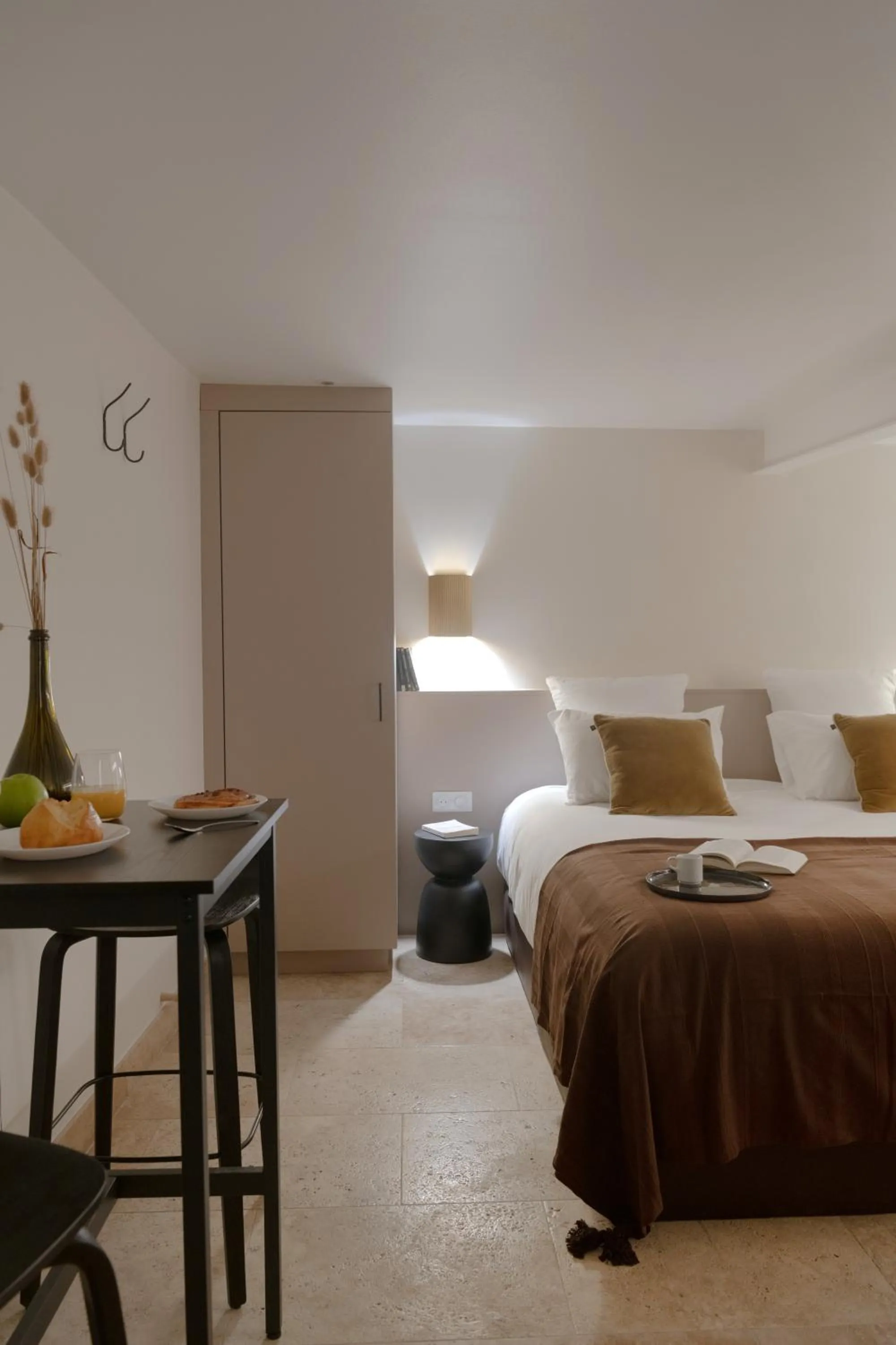 Bed in MiHotel Le Gourguillon